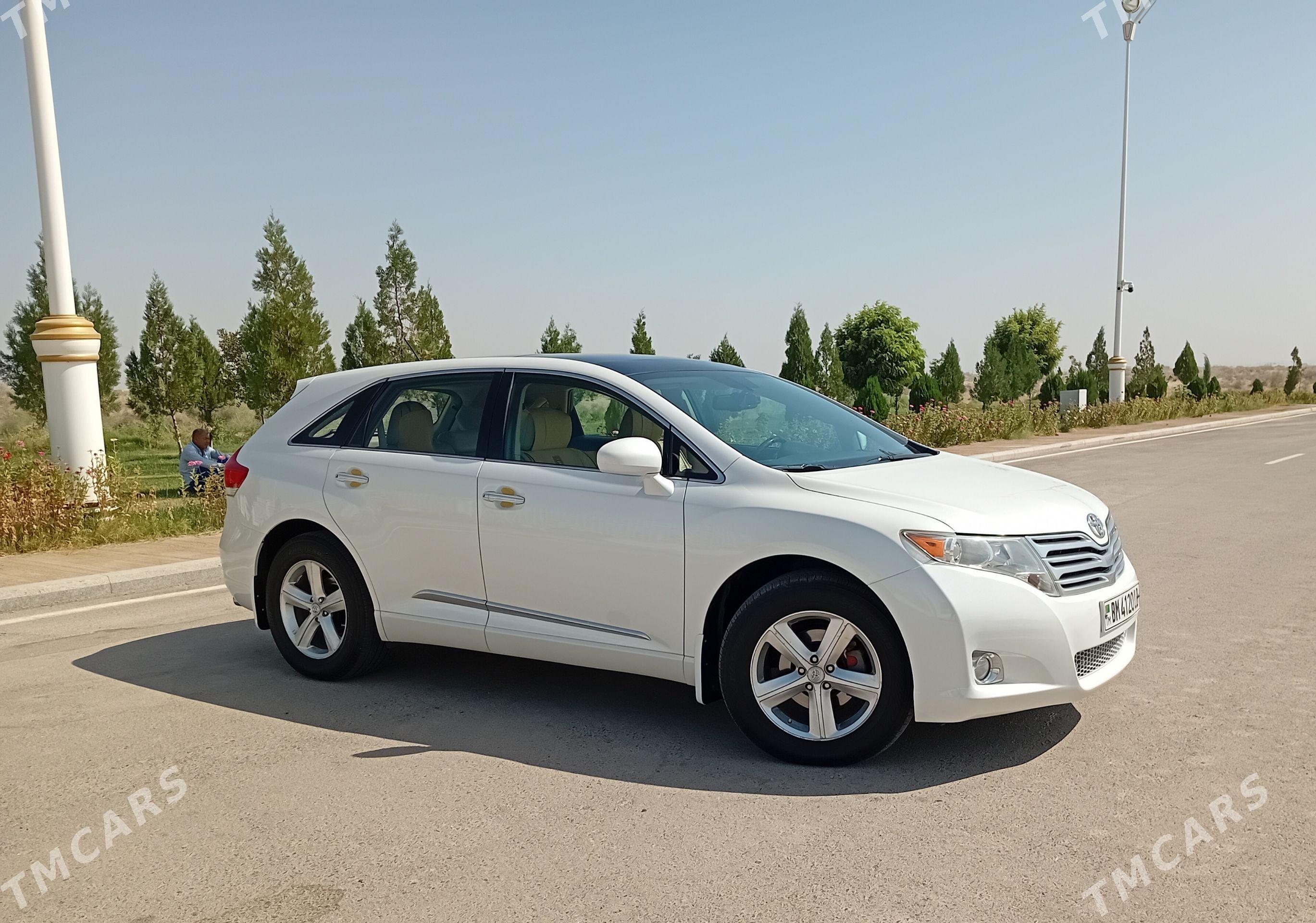 Toyota Venza 2011 - 300 000 TMT - Керки - img 1