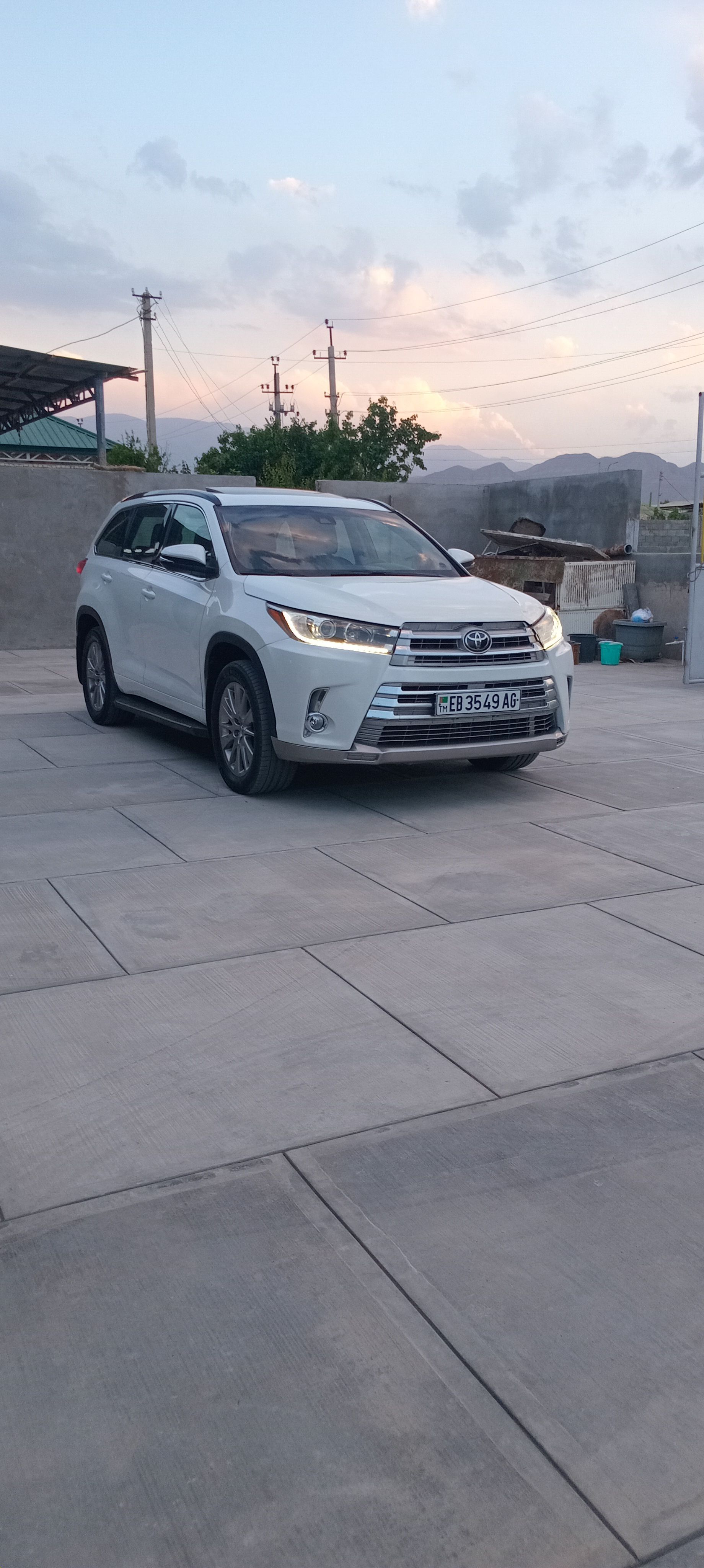 Toyota Highlander 2017 - 480 000 TMT - Aşgabat - img 1