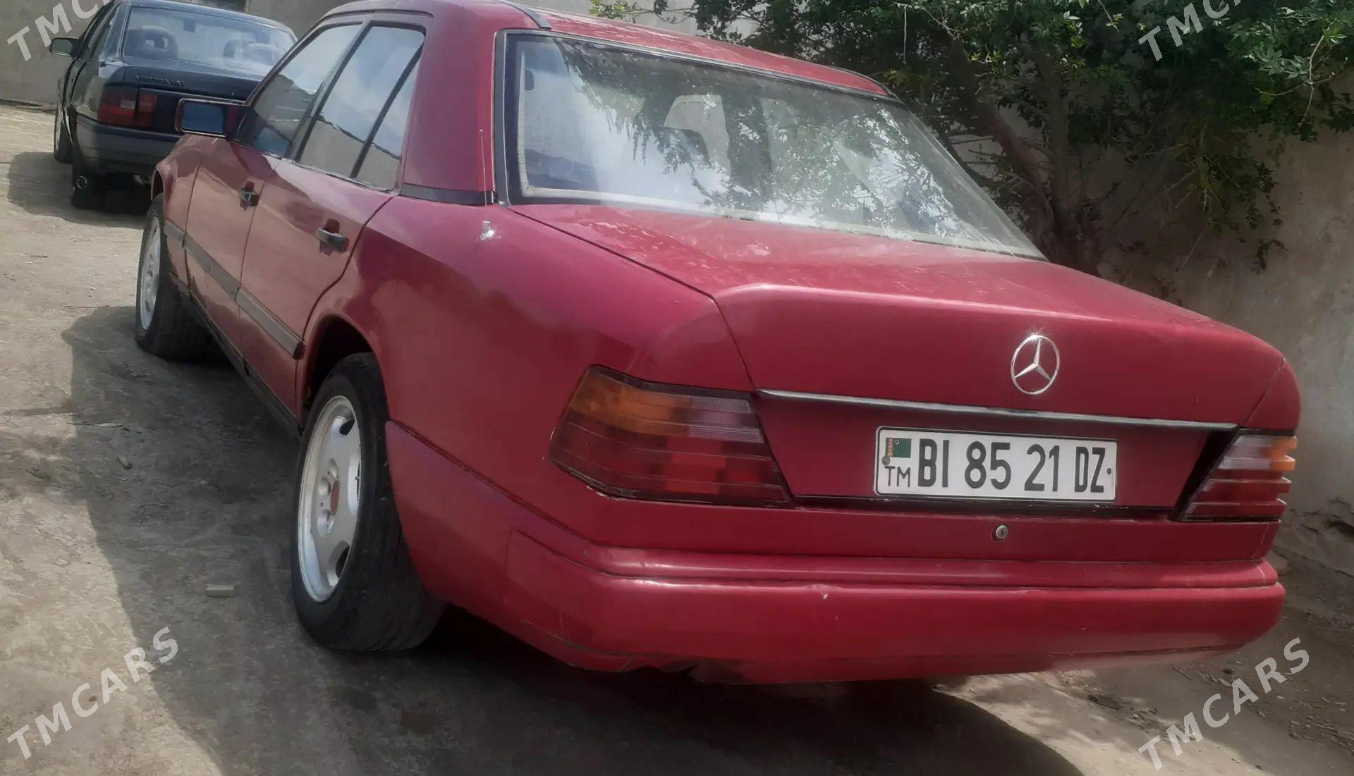 Mercedes-Benz 230E 1987 - 20 000 TMT - Кёнеургенч - img 1