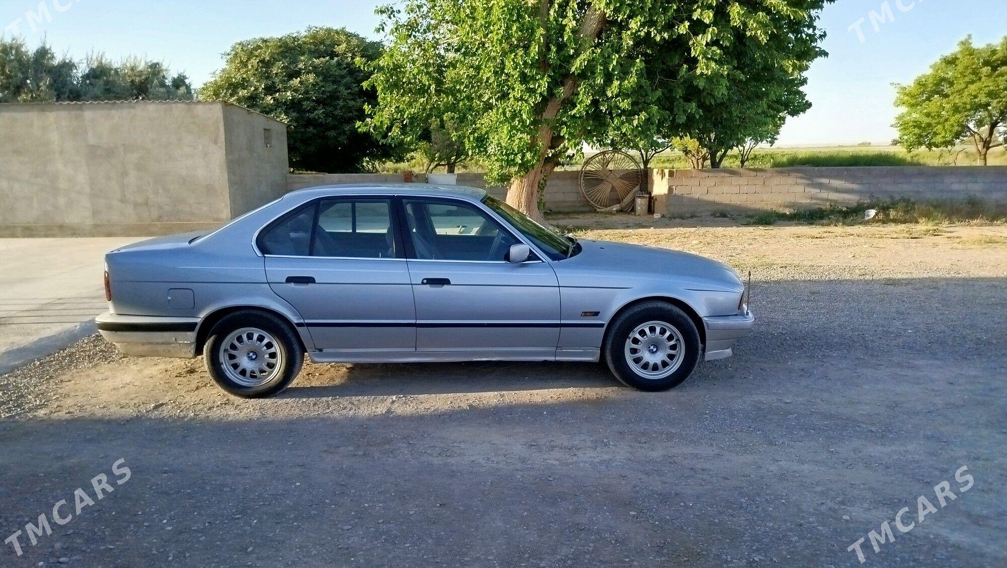 BMW 525 1995 - 75 000 TMT - Бахарден - img 1