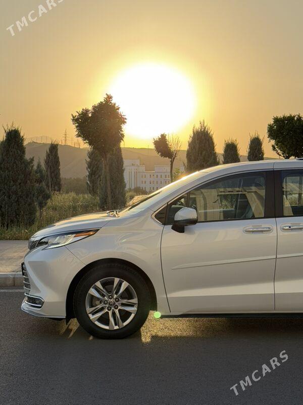 Toyota Sienna 2022 - 659 000 TMT - Ашхабад - img 1