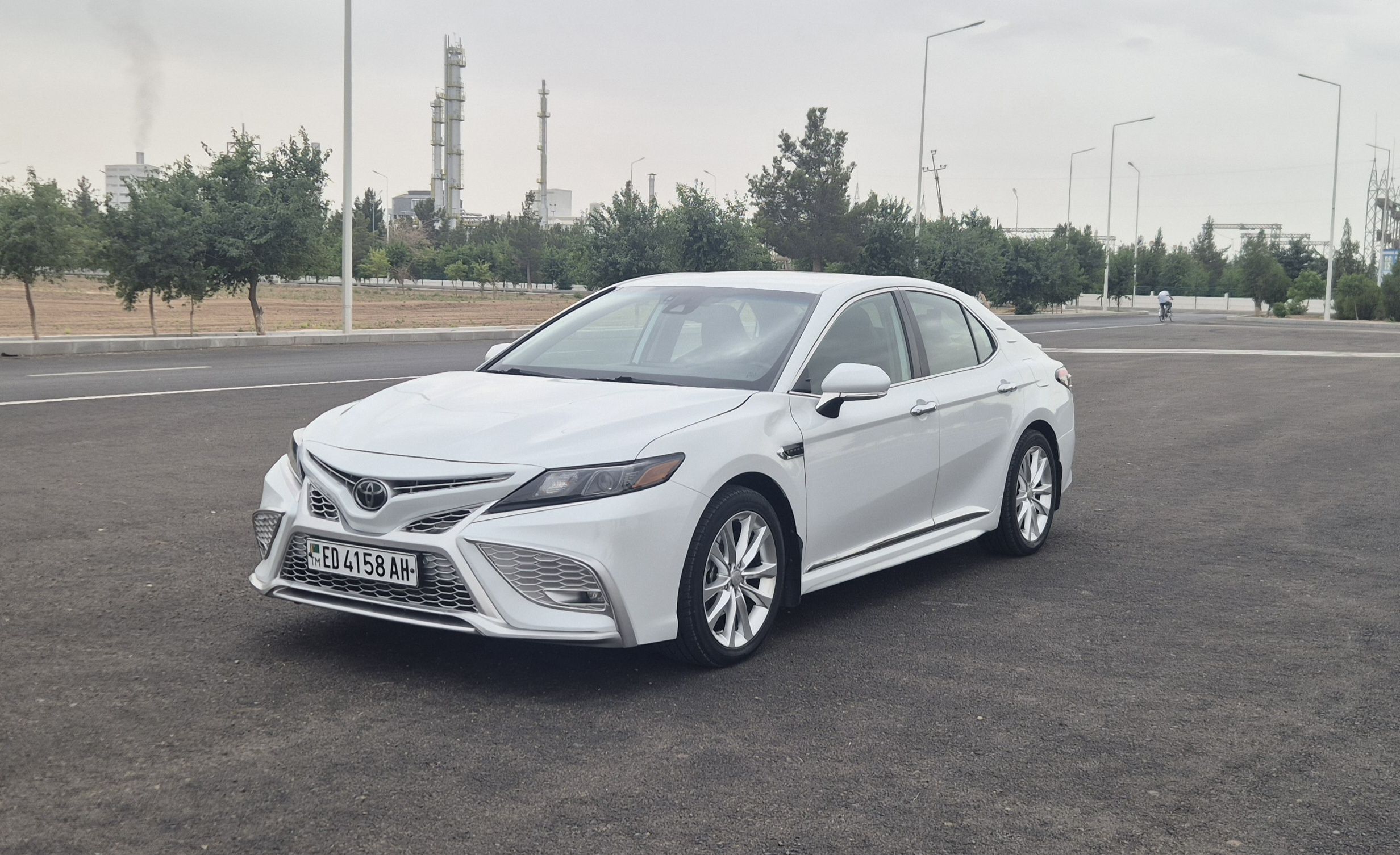 Toyota Camry 2021 - 300 000 TMT - Теджен - img 1