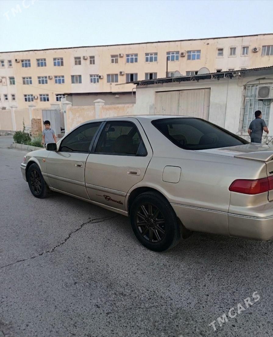 Toyota Camry 1998 - 130 000 TMT - Туркменабат - img 1