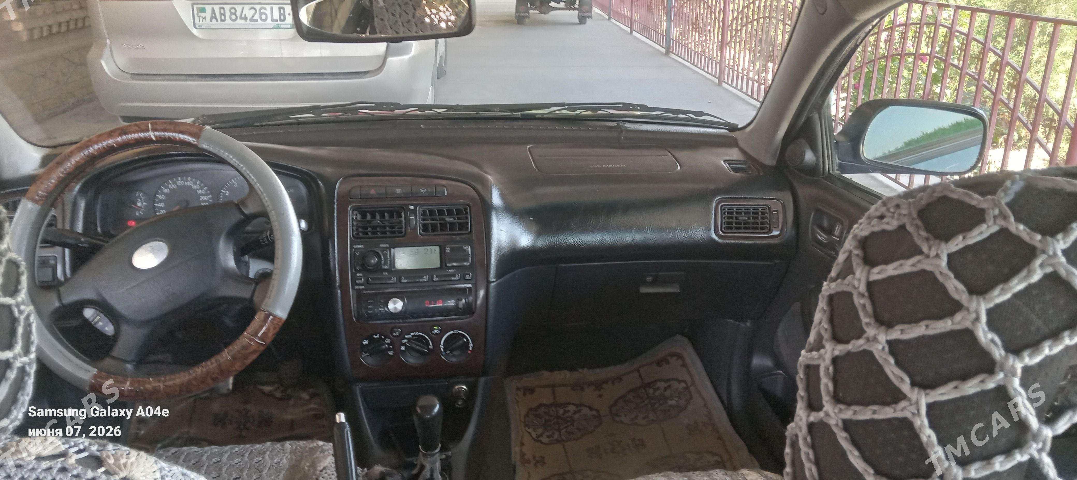 Toyota Avensis 2001 - 100 000 TMT - Farap - img 1