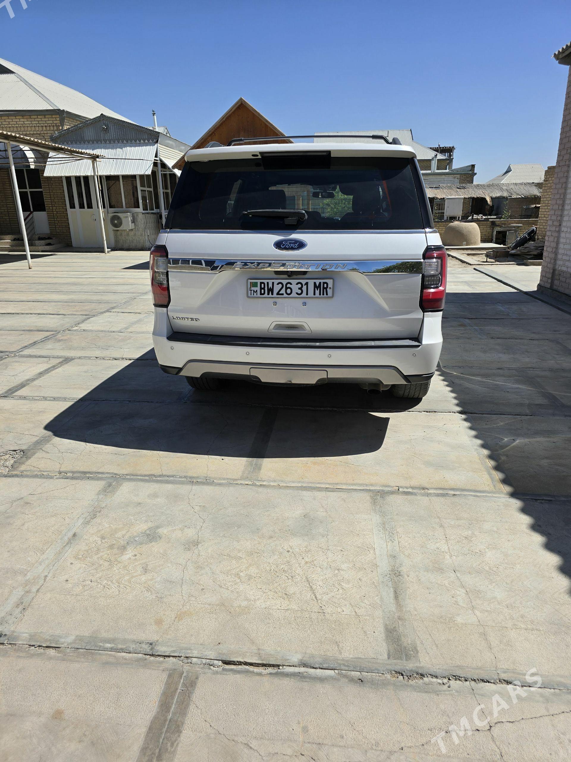 Ford Expedition 2019 - 500 000 TMT - Мары - img 1