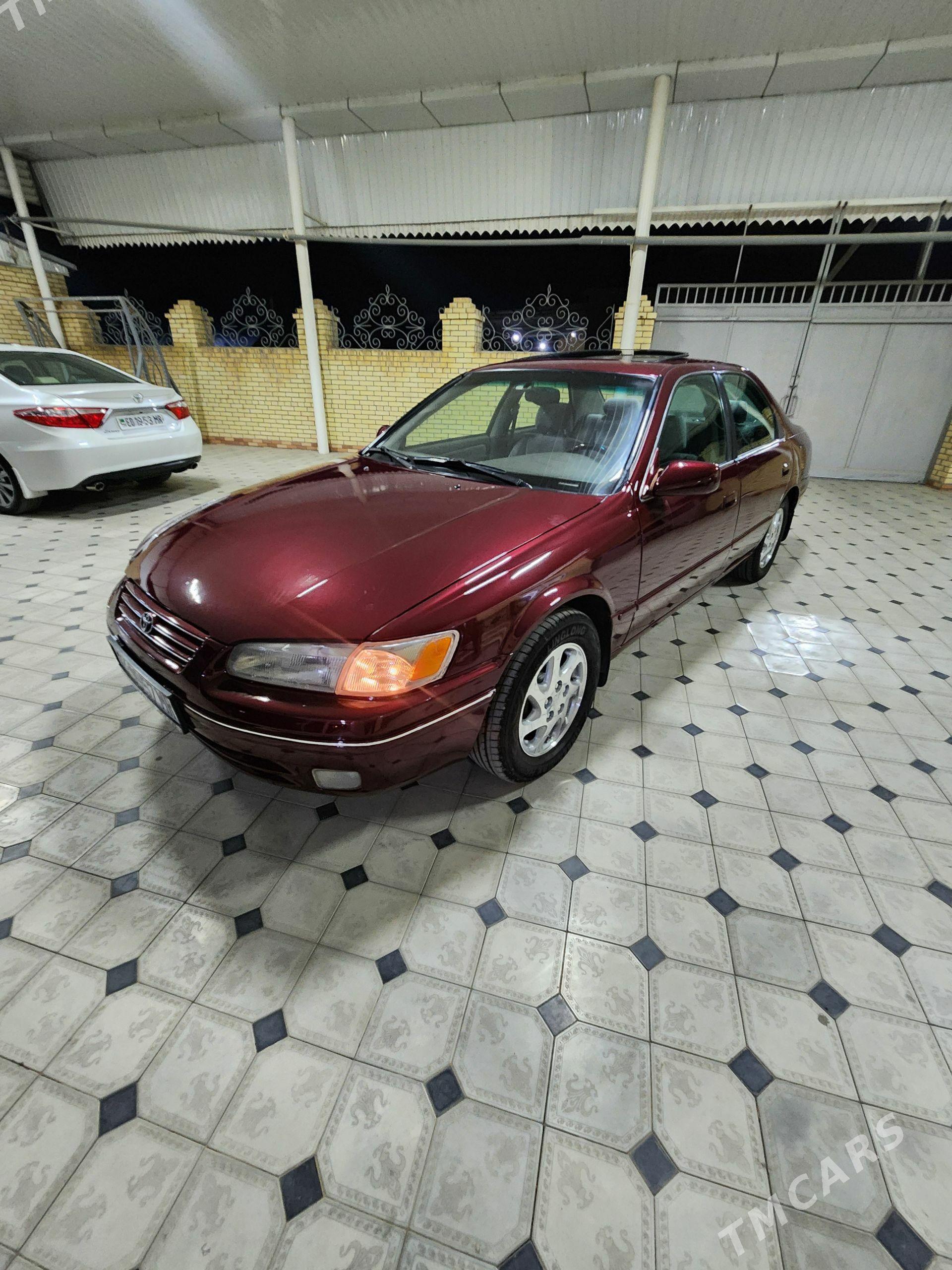 Toyota Camry 1998 - 155 000 TMT - Мары - img 1