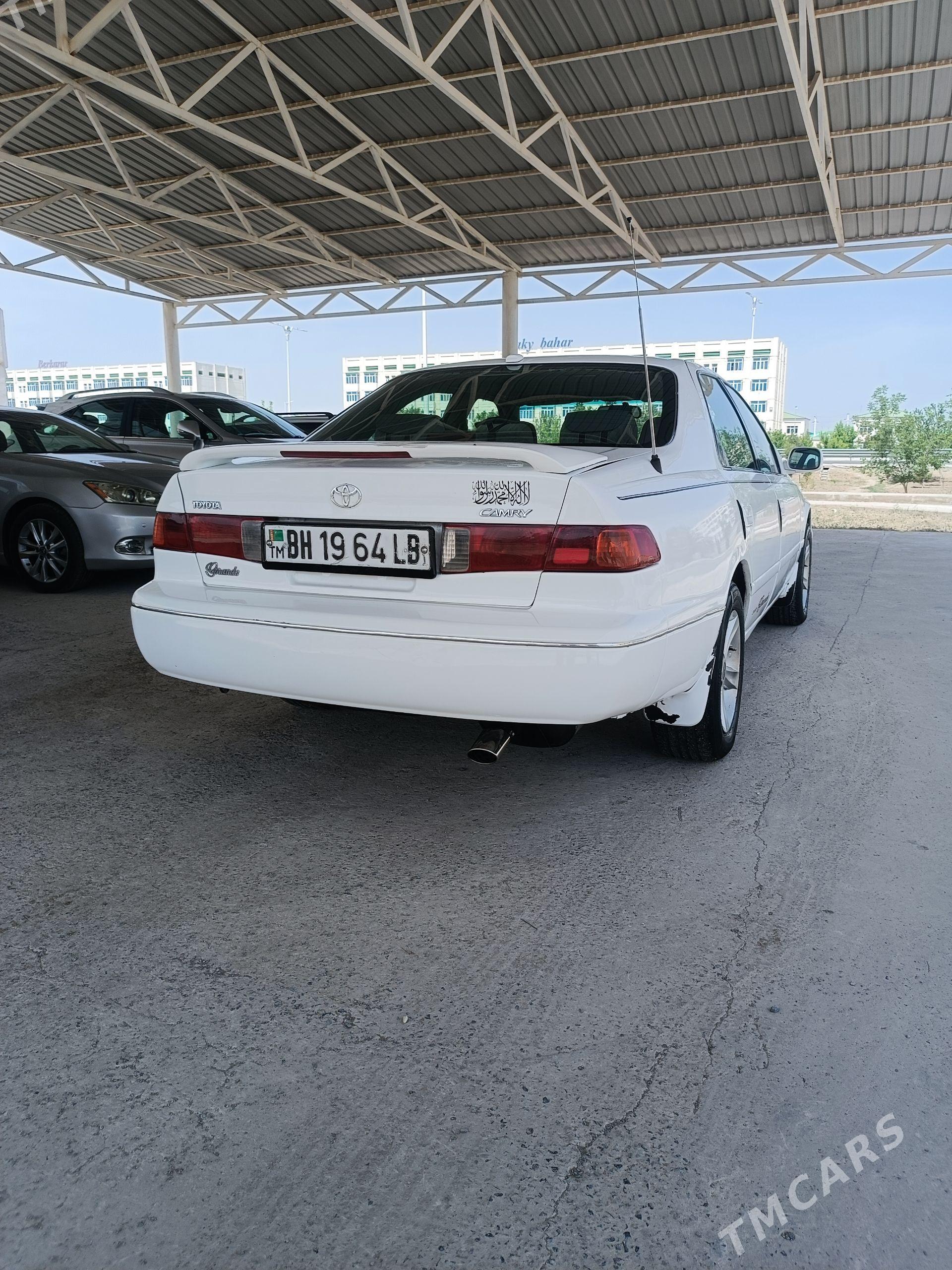 Toyota Camry 2000 - 135 000 TMT - Туркменабат - img 1