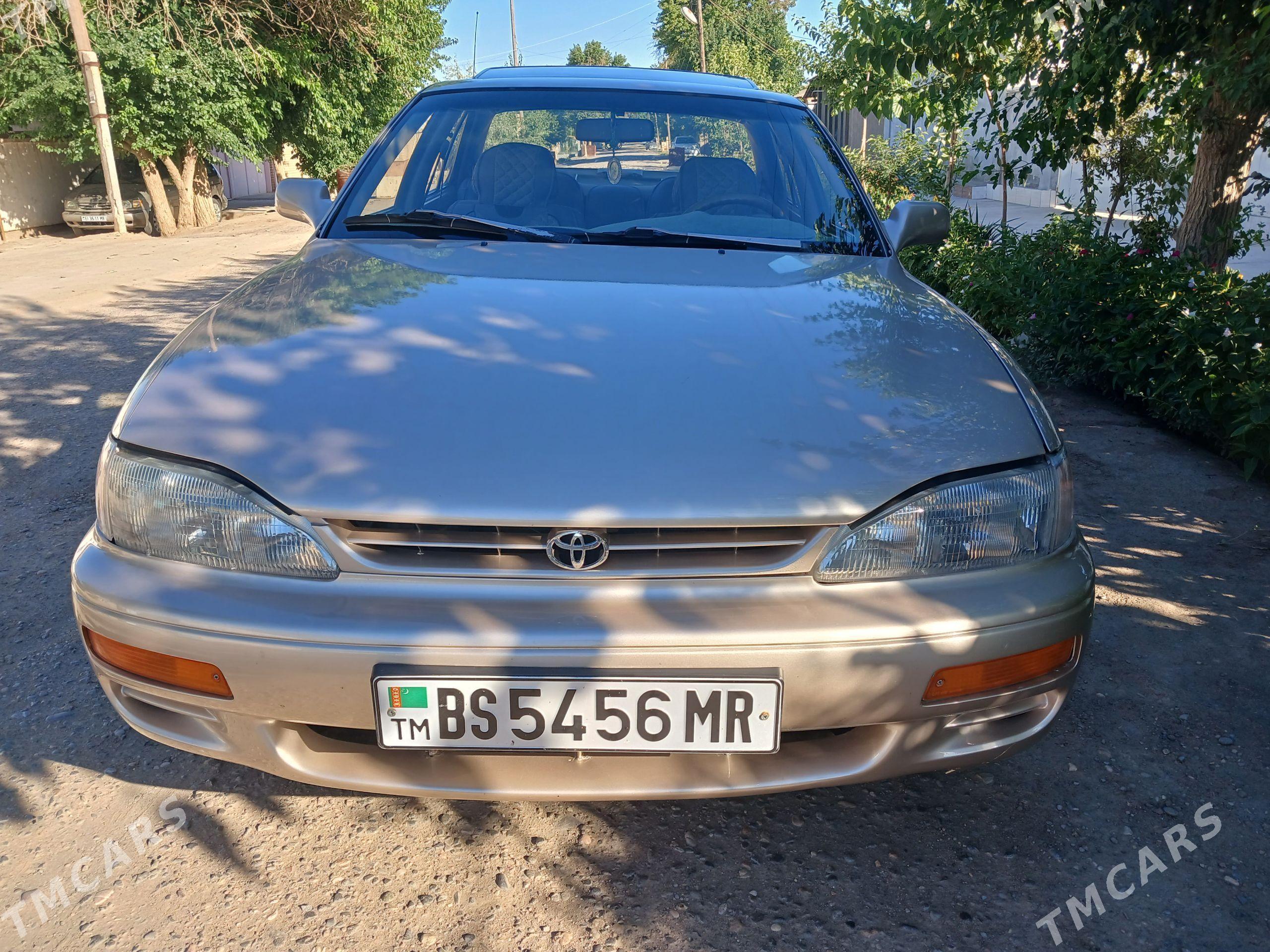 Toyota Camry 1996 - 147 000 TMT - Ёлётен - img 1