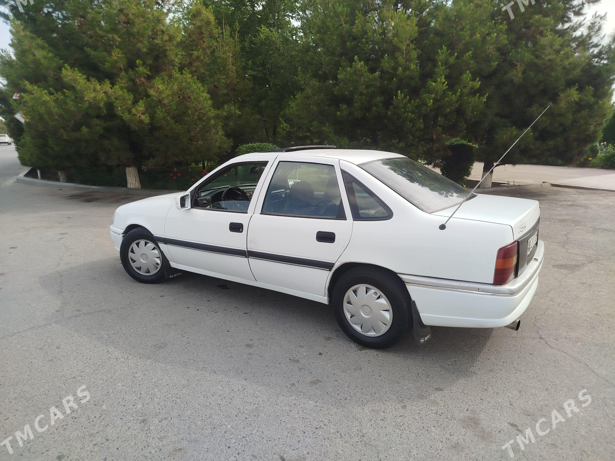Opel Vectra 1993 - 39 000 TMT - Мары - img 1