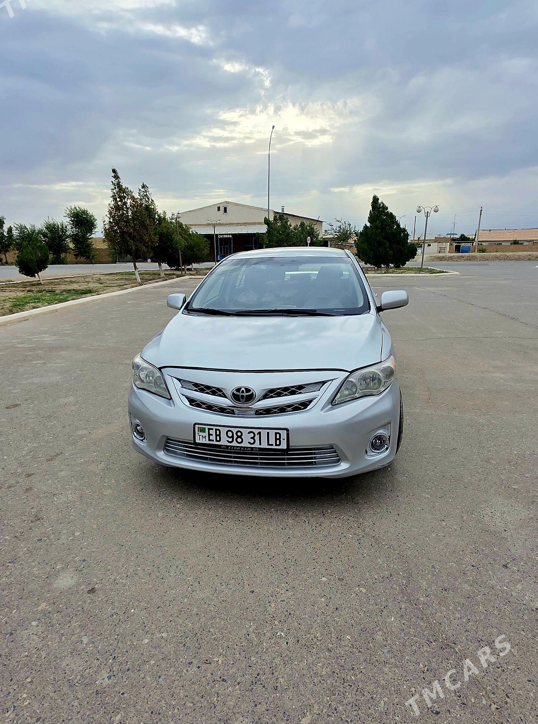 Toyota Corolla 2011 - 165 000 TMT - Фарап - img 1