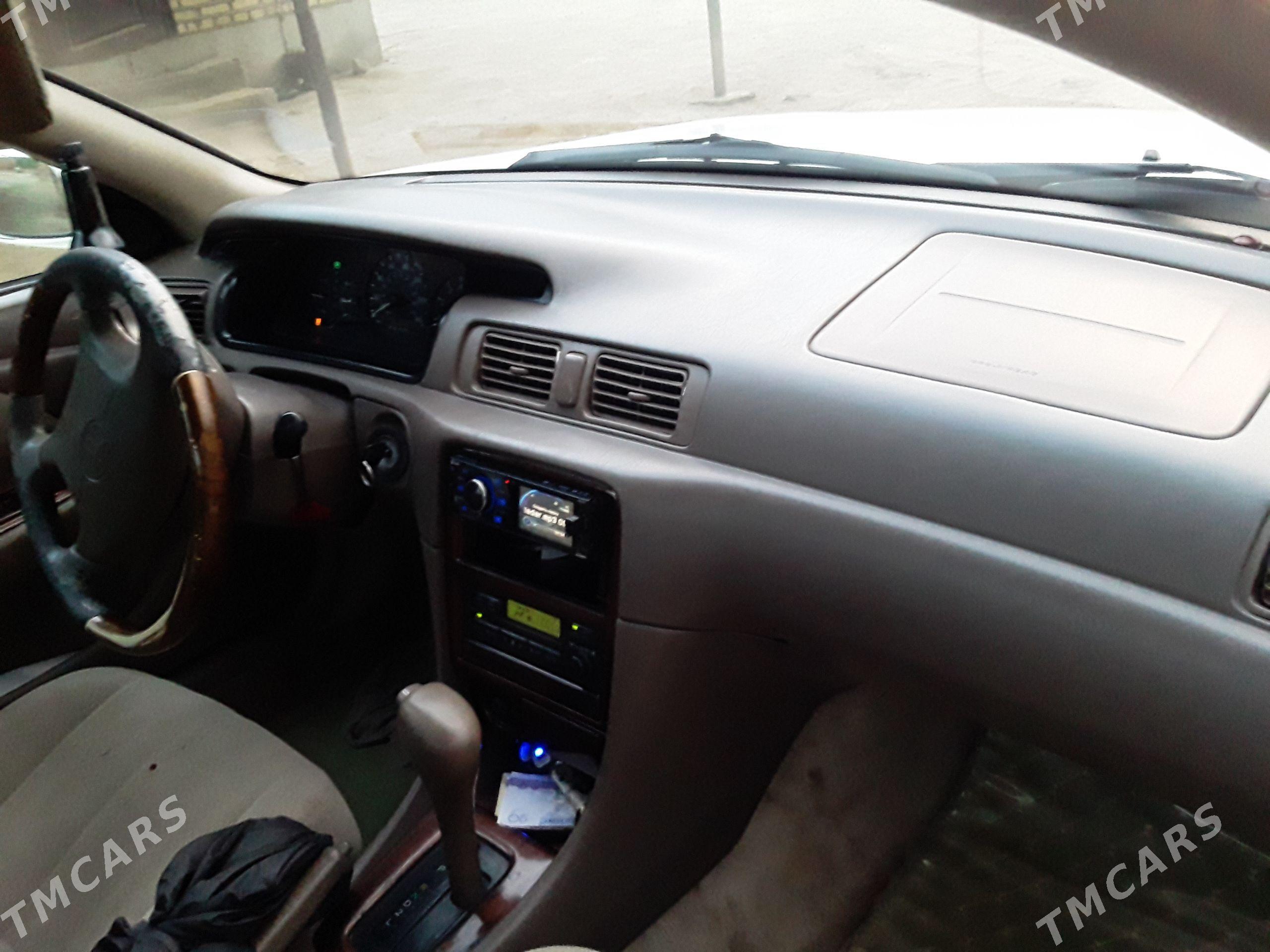 Toyota Camry 2000 - 170 000 TMT - Кёнеургенч - img 1