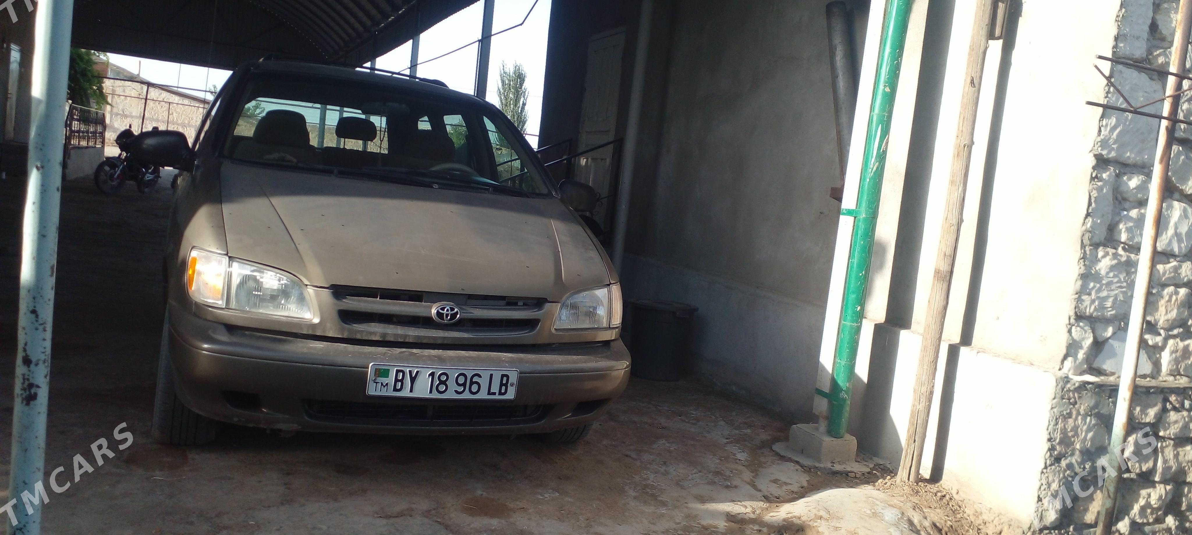 Toyota Sienna 1999 - 165 000 TMT - Достлук - img 1
