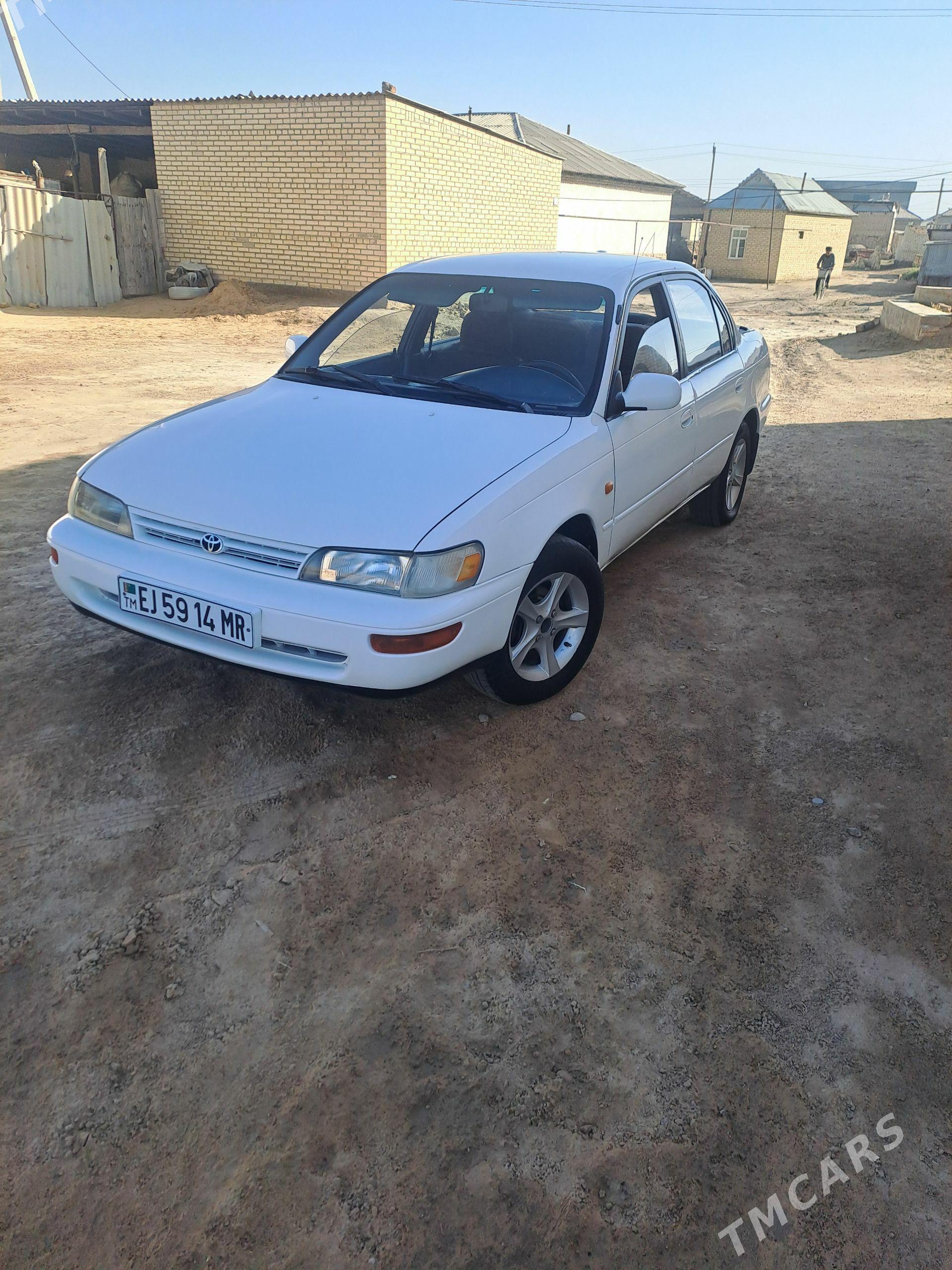 Toyota Corolla 1995 - 90 000 TMT - Мары - img 1