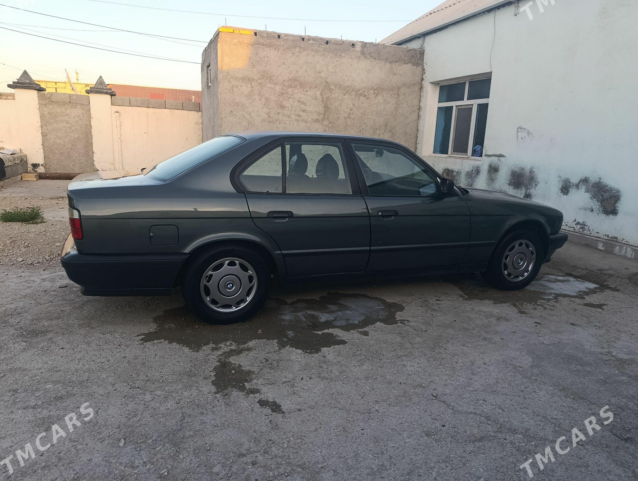 BMW 525 1990 - 50 000 TMT - Балканабат - img 1
