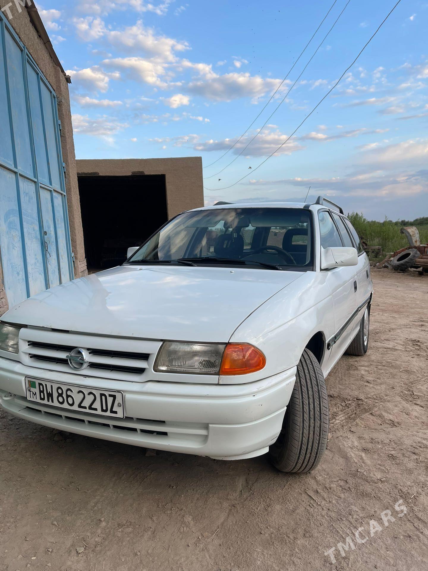 Opel Astra 1993 - 50 000 TMT - Gurbansoltan Eje - img 1