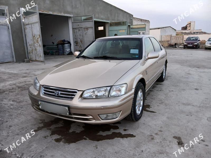 Toyota Camry 2001 - 150 000 TMT - Кака - img 1