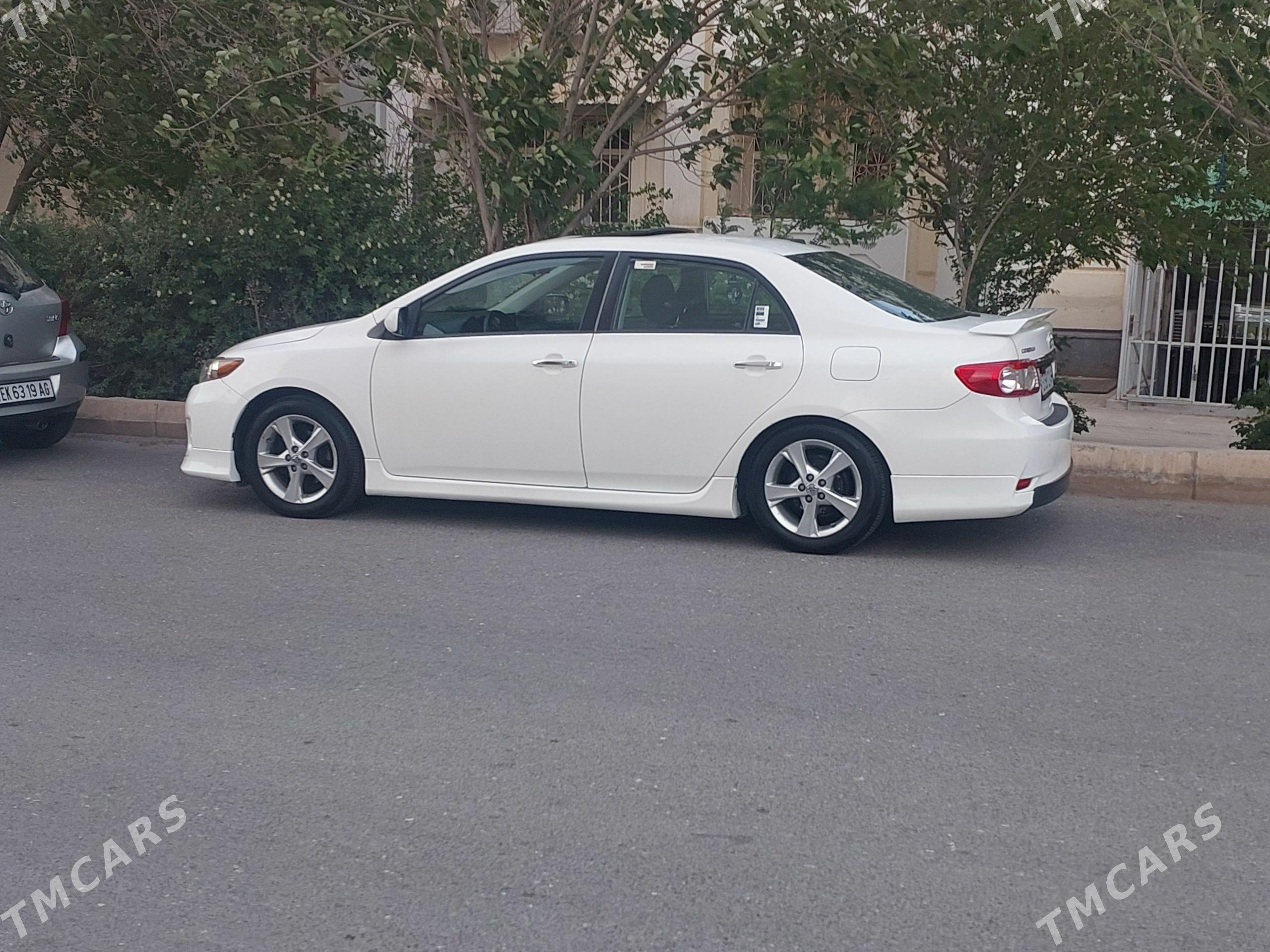 Toyota Corolla 2012 - 235 000 TMT - Ашхабад - img 1