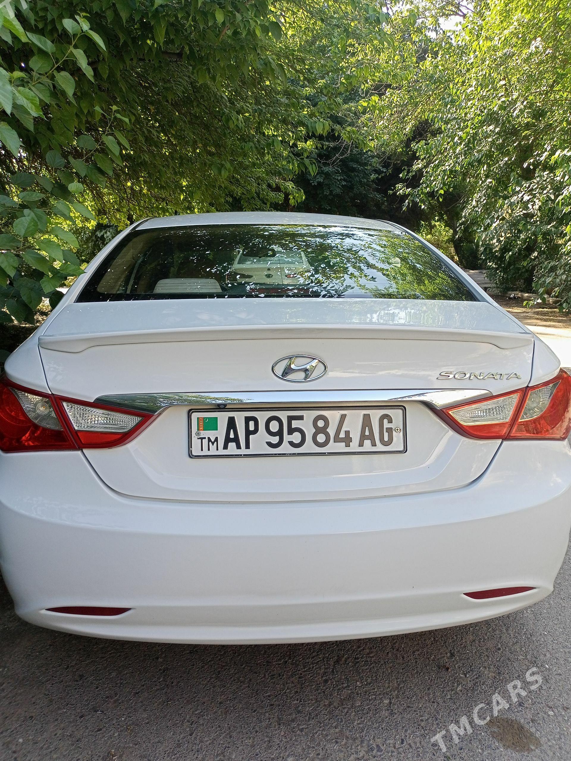 Hyundai Sonata 2010 - 170 000 TMT - 2 мкр - img 1