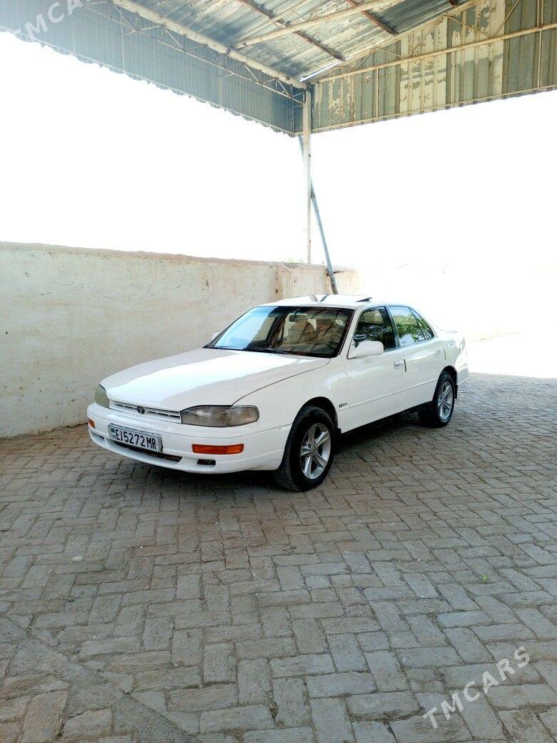 Toyota Camry 1993 - 90 000 TMT - Байрамали - img 1