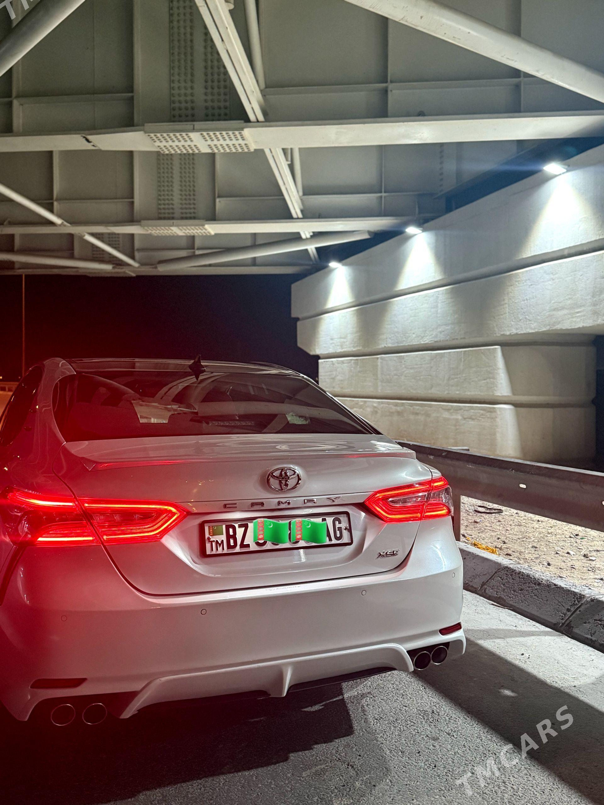 Toyota Camry 2018 - 350 000 TMT - Гарадамак Шор - img 1
