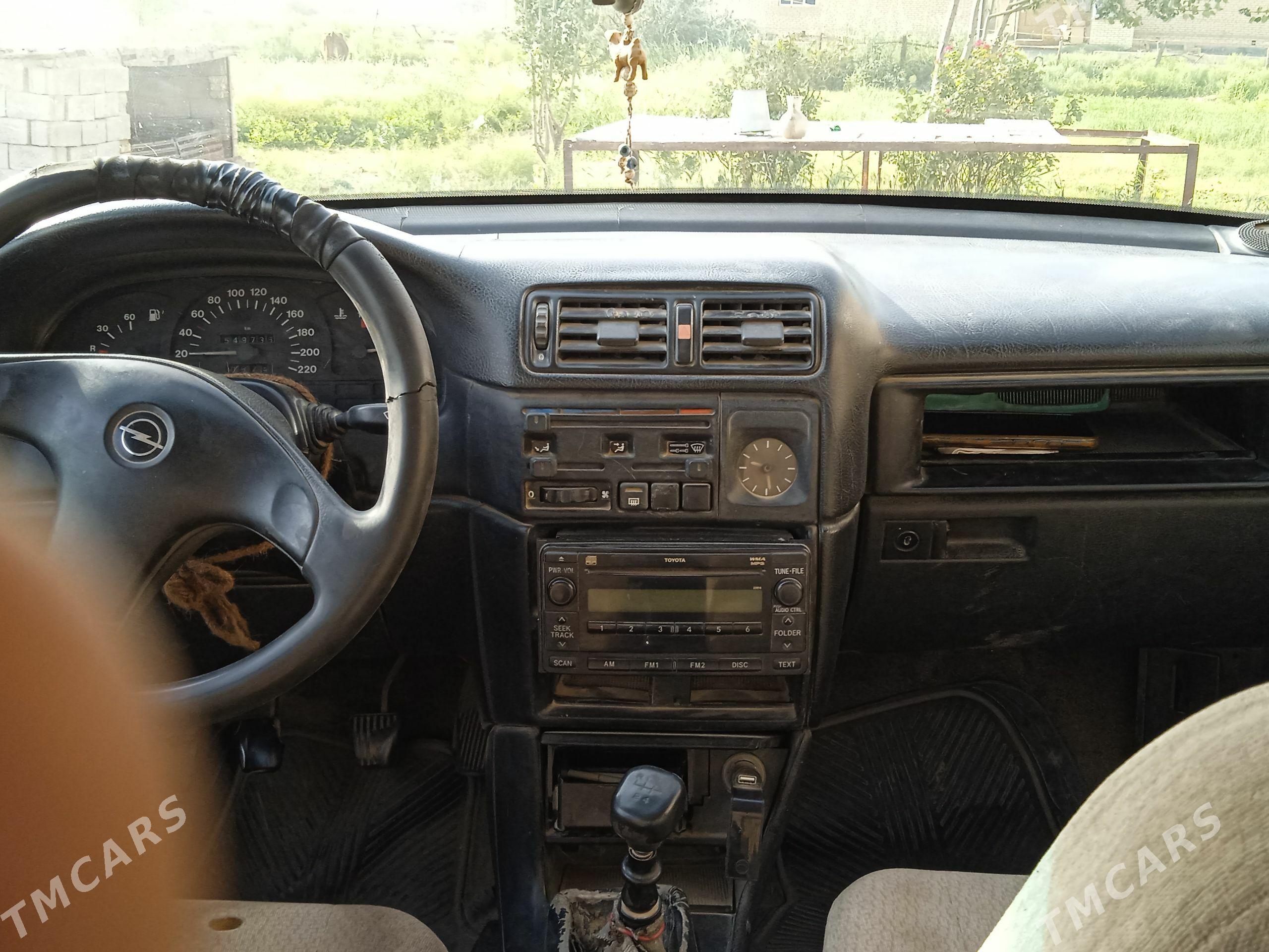Opel Vectra 1993 - 40 000 TMT - Мары - img 1