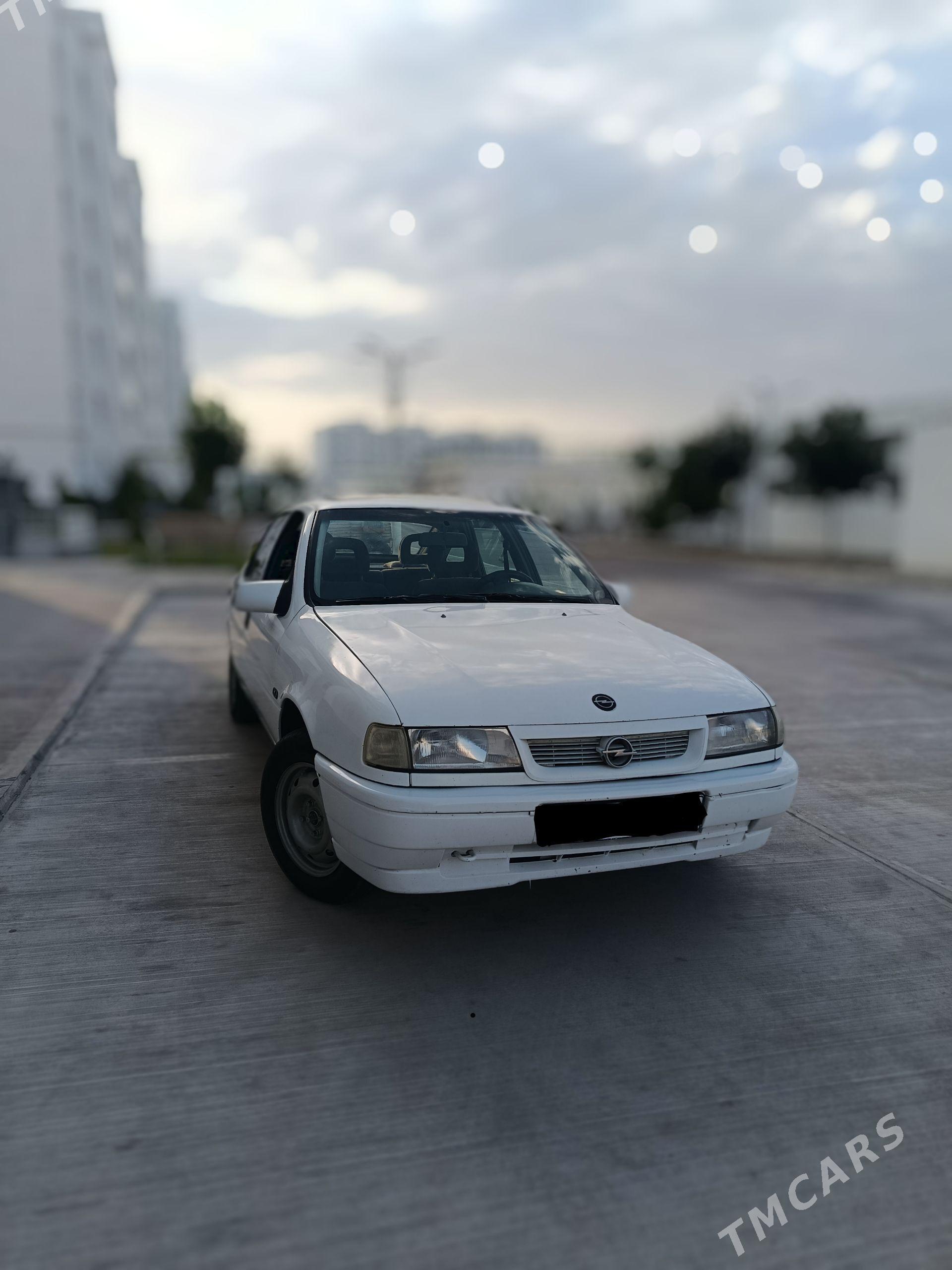 Opel Vectra 1992 - 55 000 TMT - Бахарден - img 1