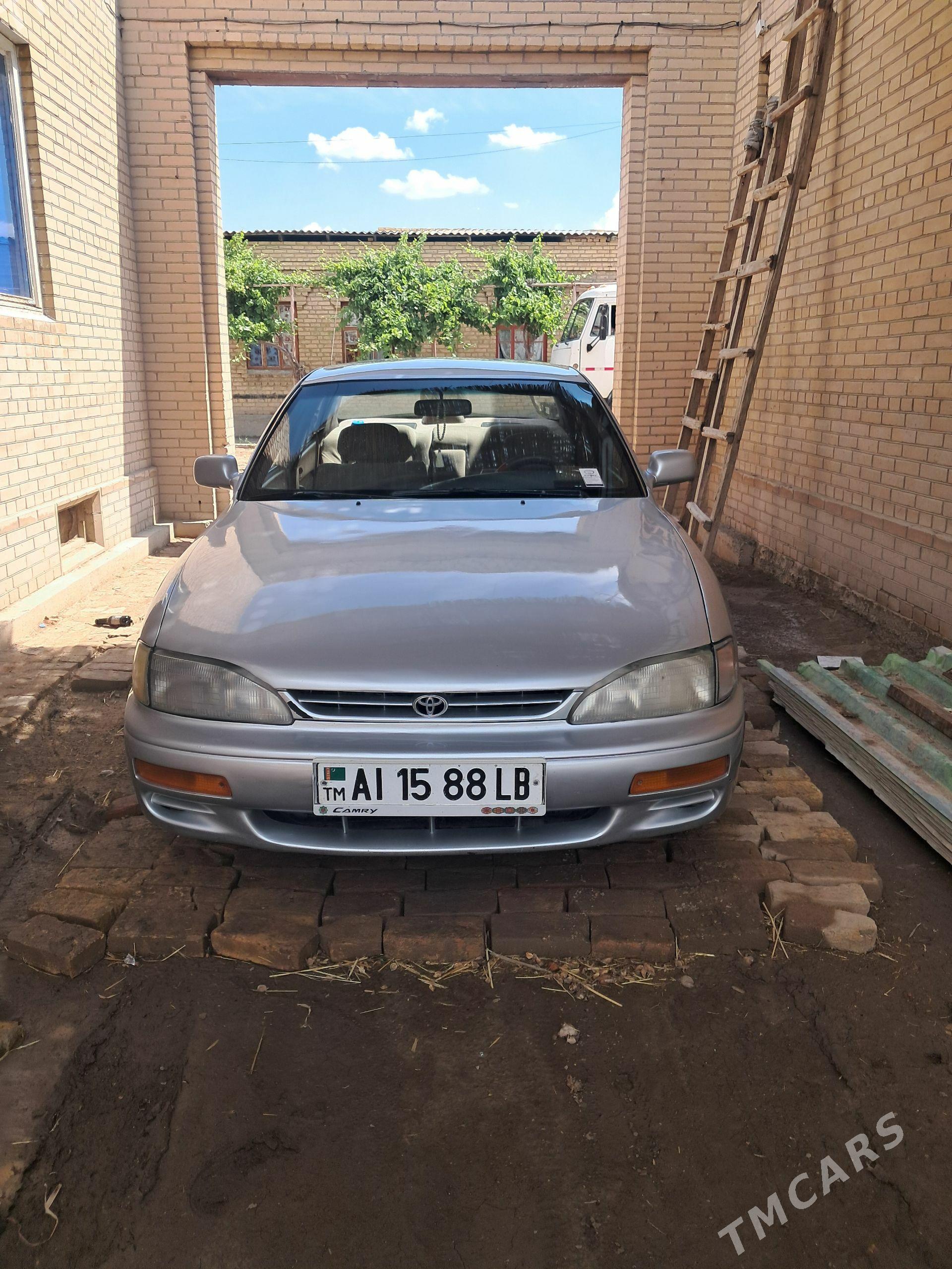 Toyota Camry 1994 - 90 000 TMT - Çärjew - img 1