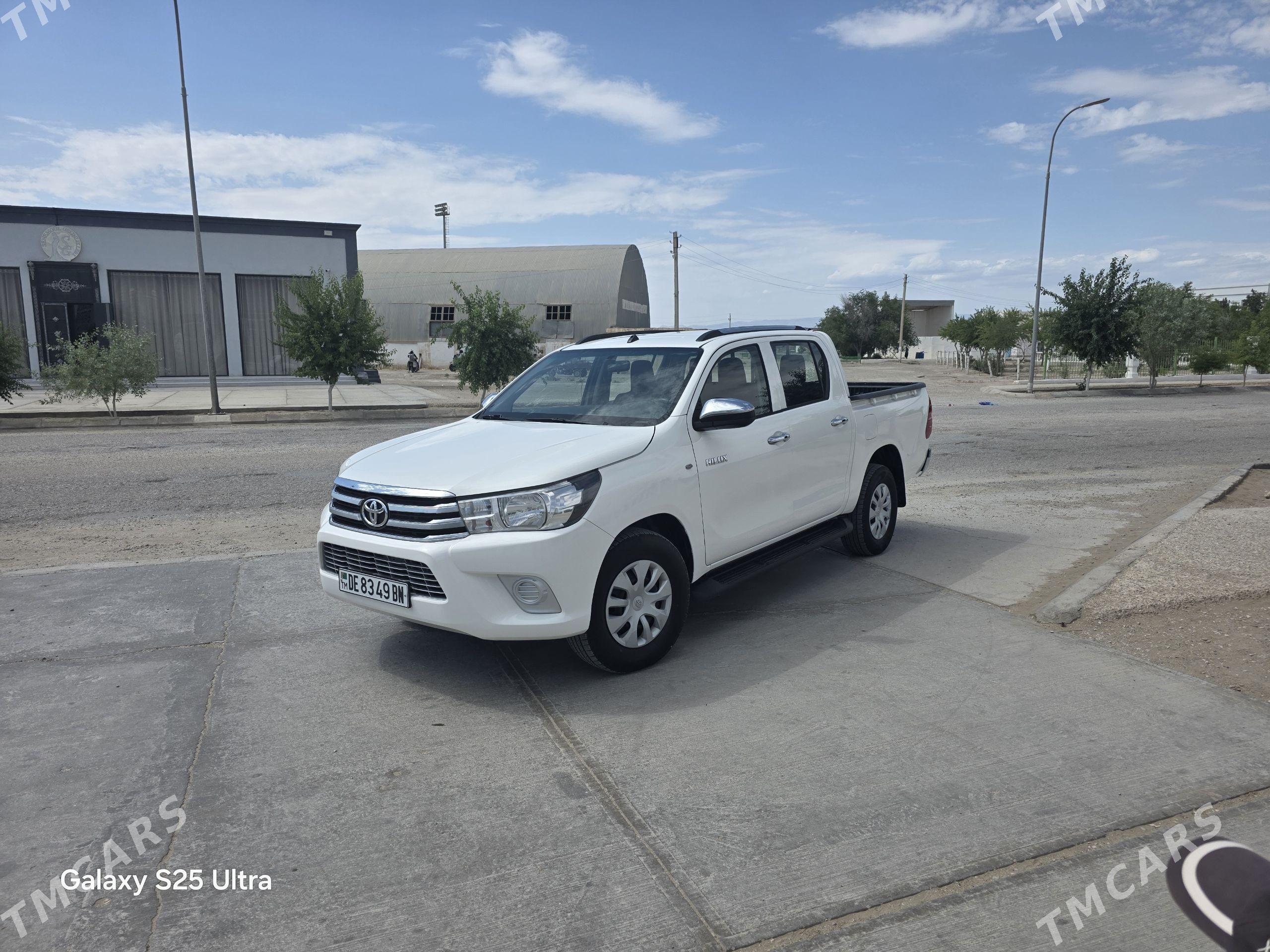 Toyota Hilux 2020 - 370 000 TMT - Гумдаг - img 1