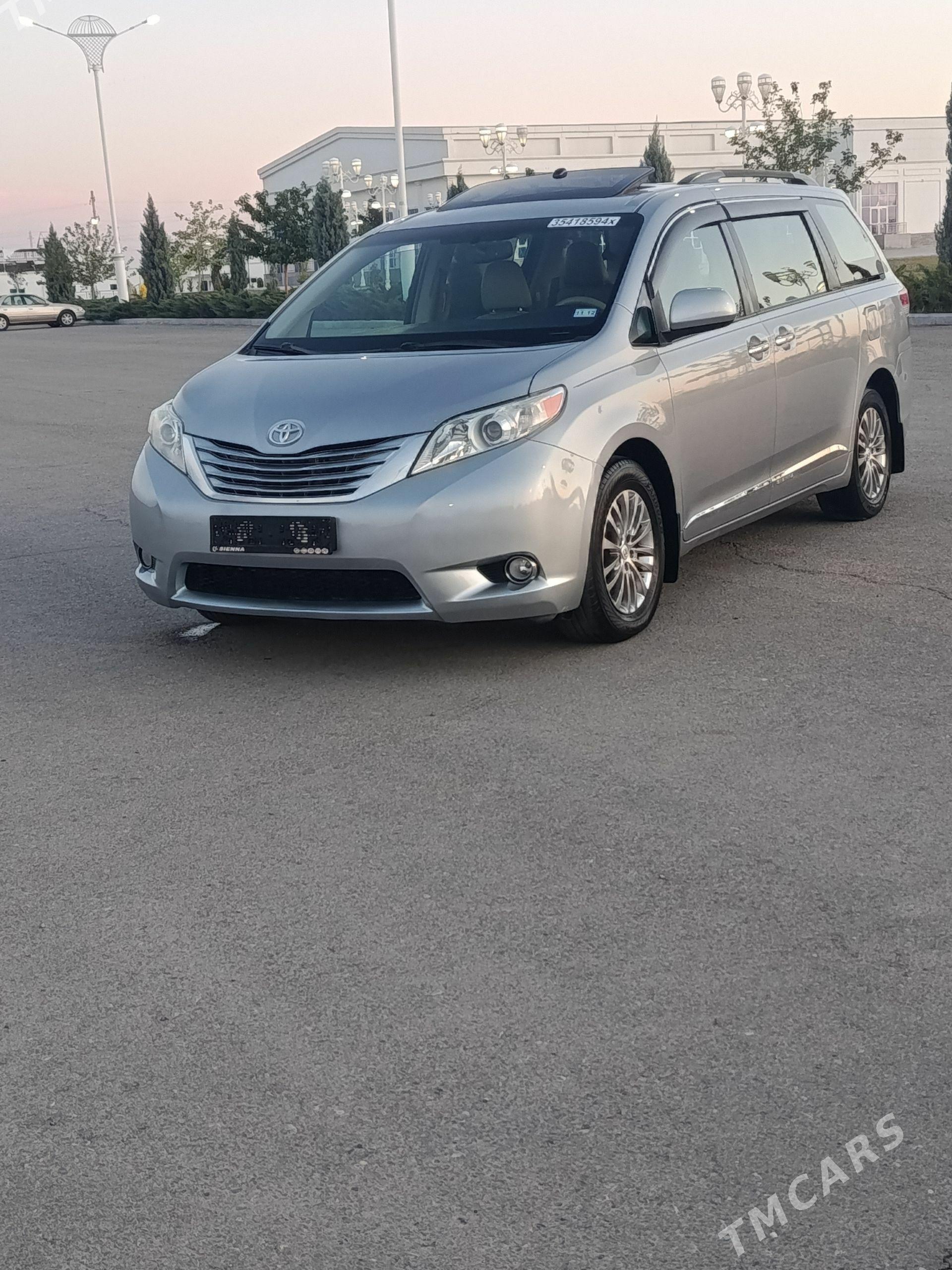 Toyota Sienna 2012 - 355 000 TMT - Дашогуз - img 1