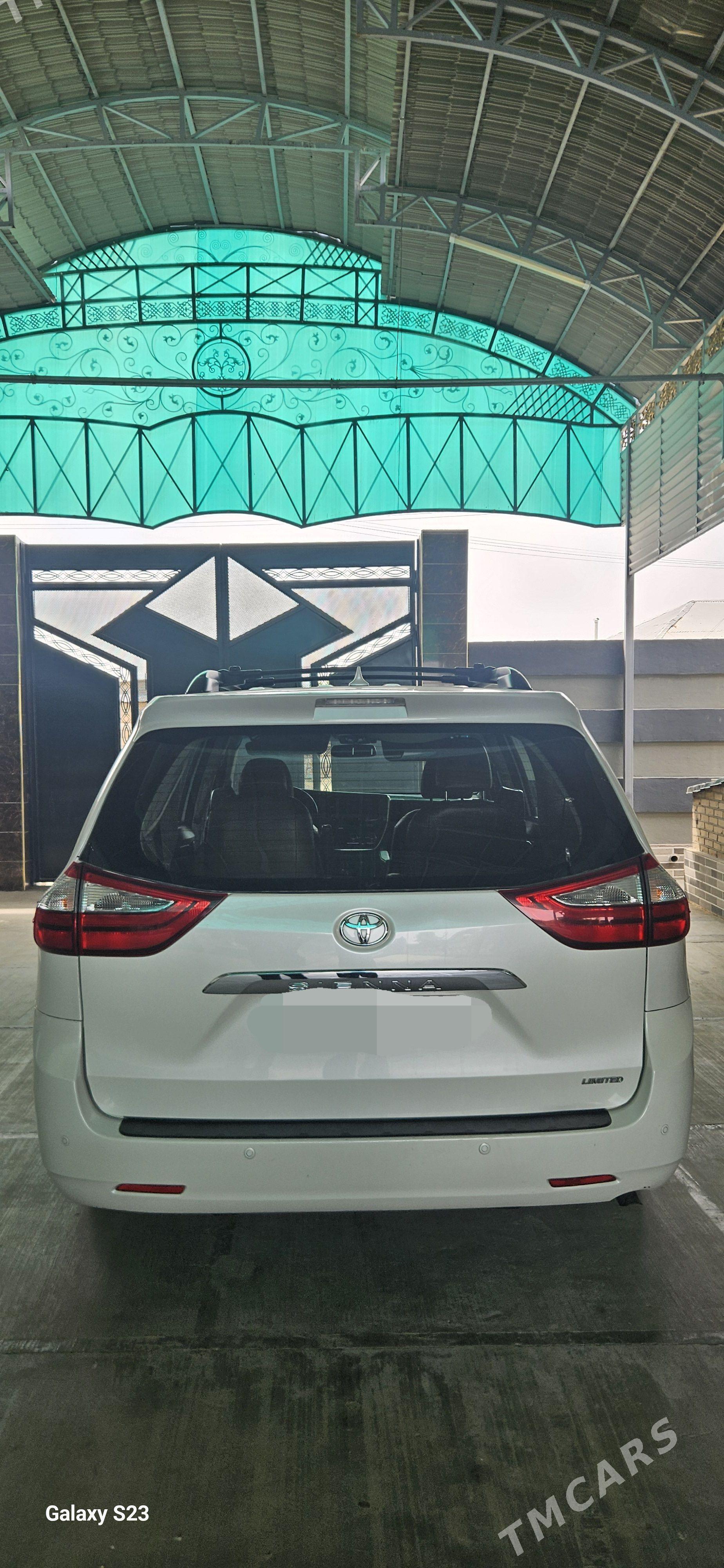 Toyota Sienna 2017 - 500 000 TMT - Анев - img 1