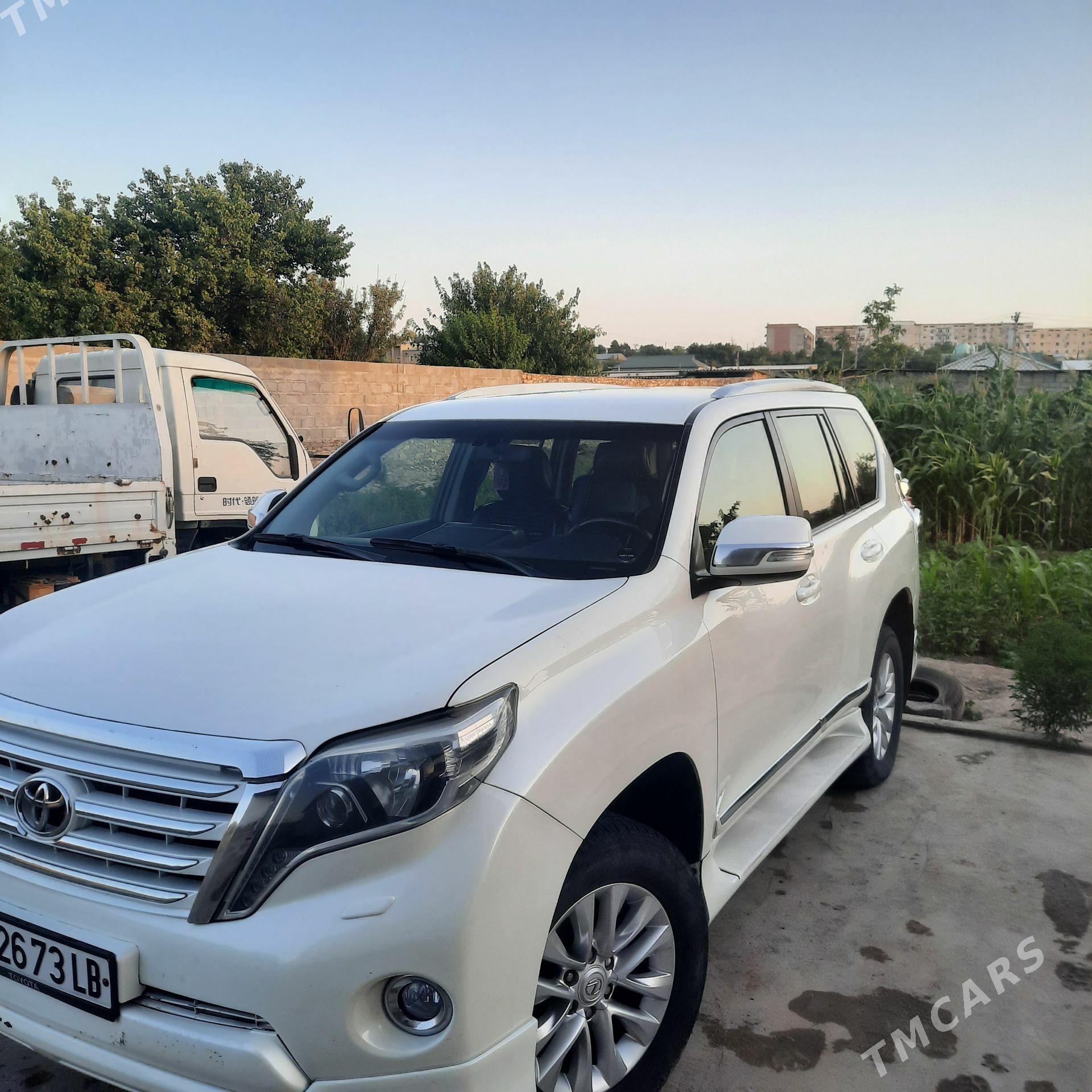Toyota Land Cruiser Prado 2013 - 540 000 TMT - Magdanly - img 1