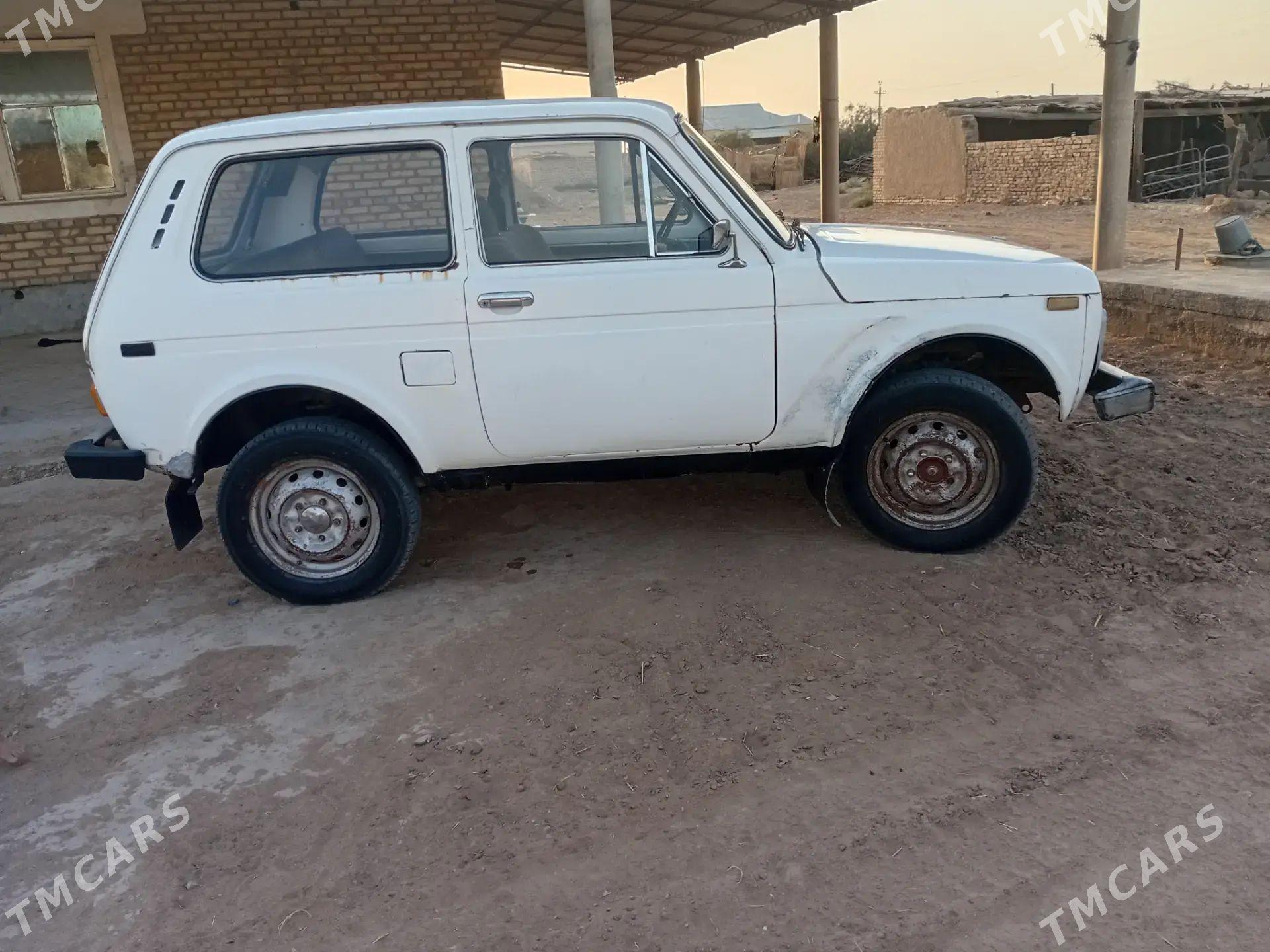 Lada Niva 1983 - 16 000 TMT - Каракумский этрап - img 1