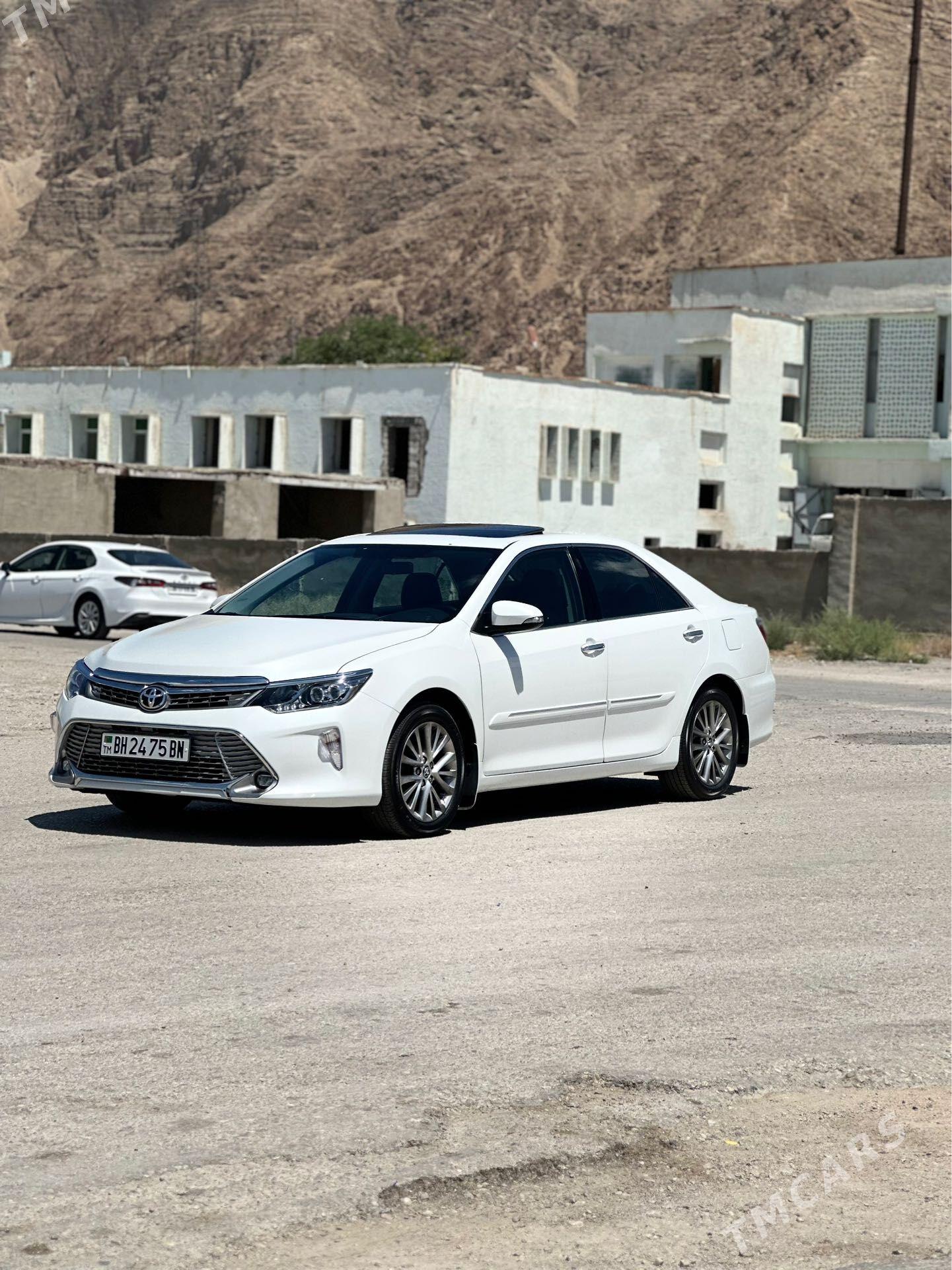 Toyota Camry 2020 - 600 000 TMT - Балканабат - img 1