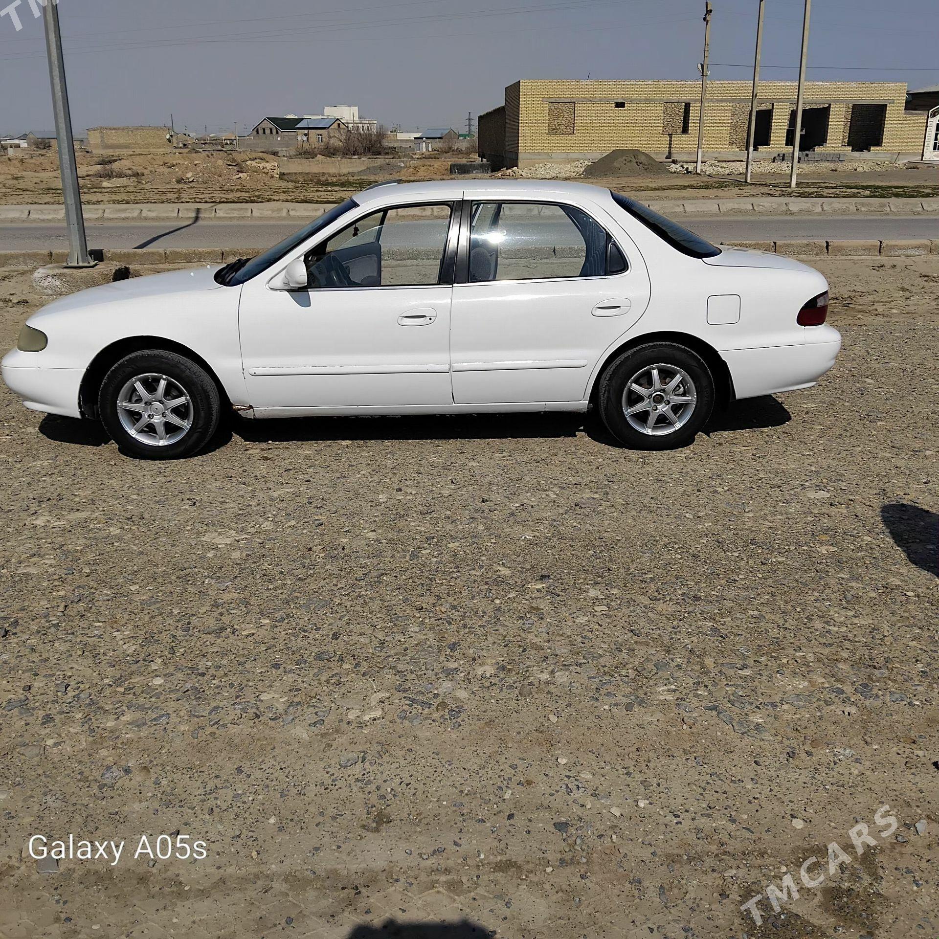 Kia Carens 1995 - 55 000 TMT - Gyzylarbat - img 1