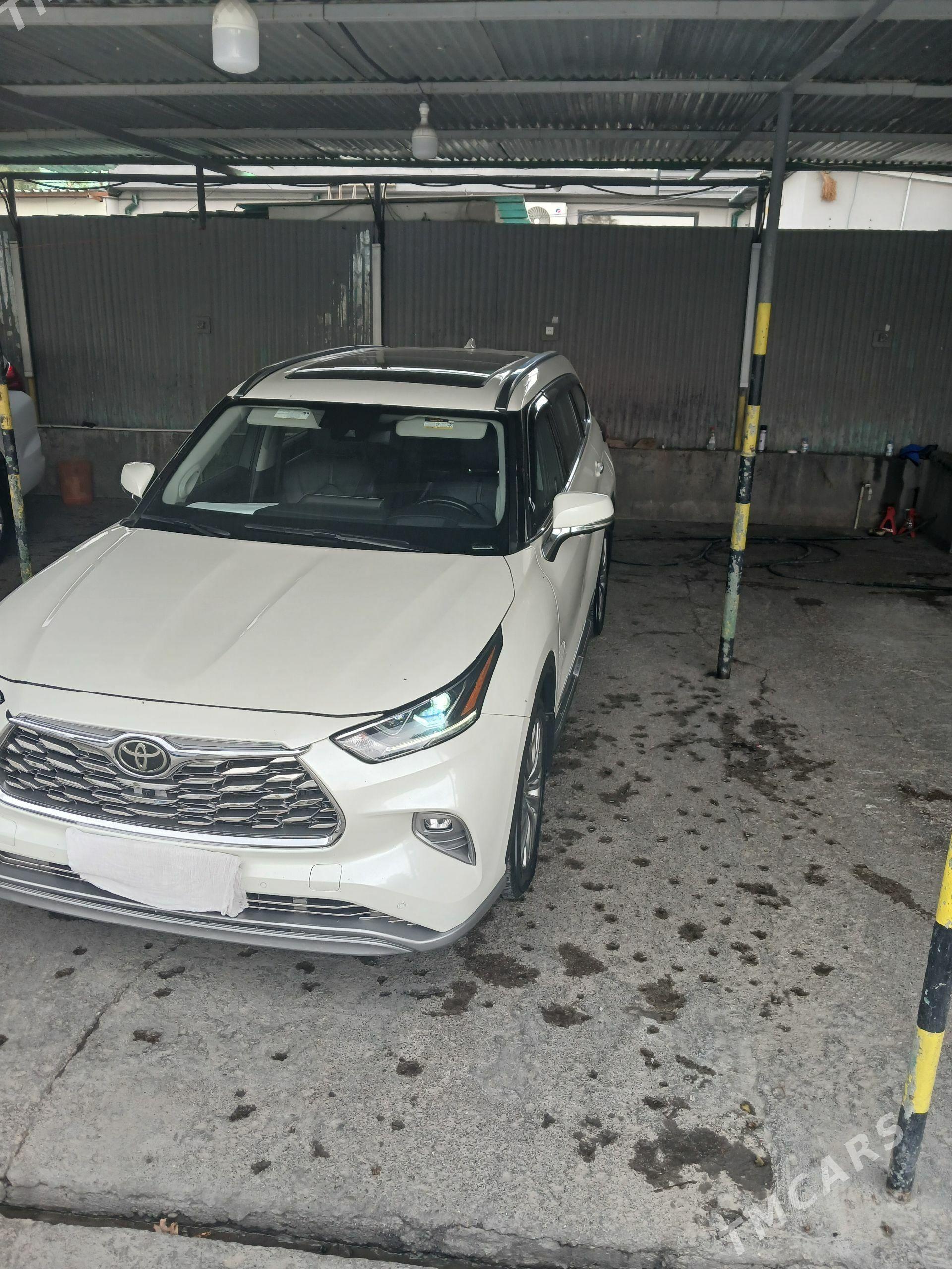Toyota Highlander 2021 - 600 000 TMT - 30 mkr - img 1
