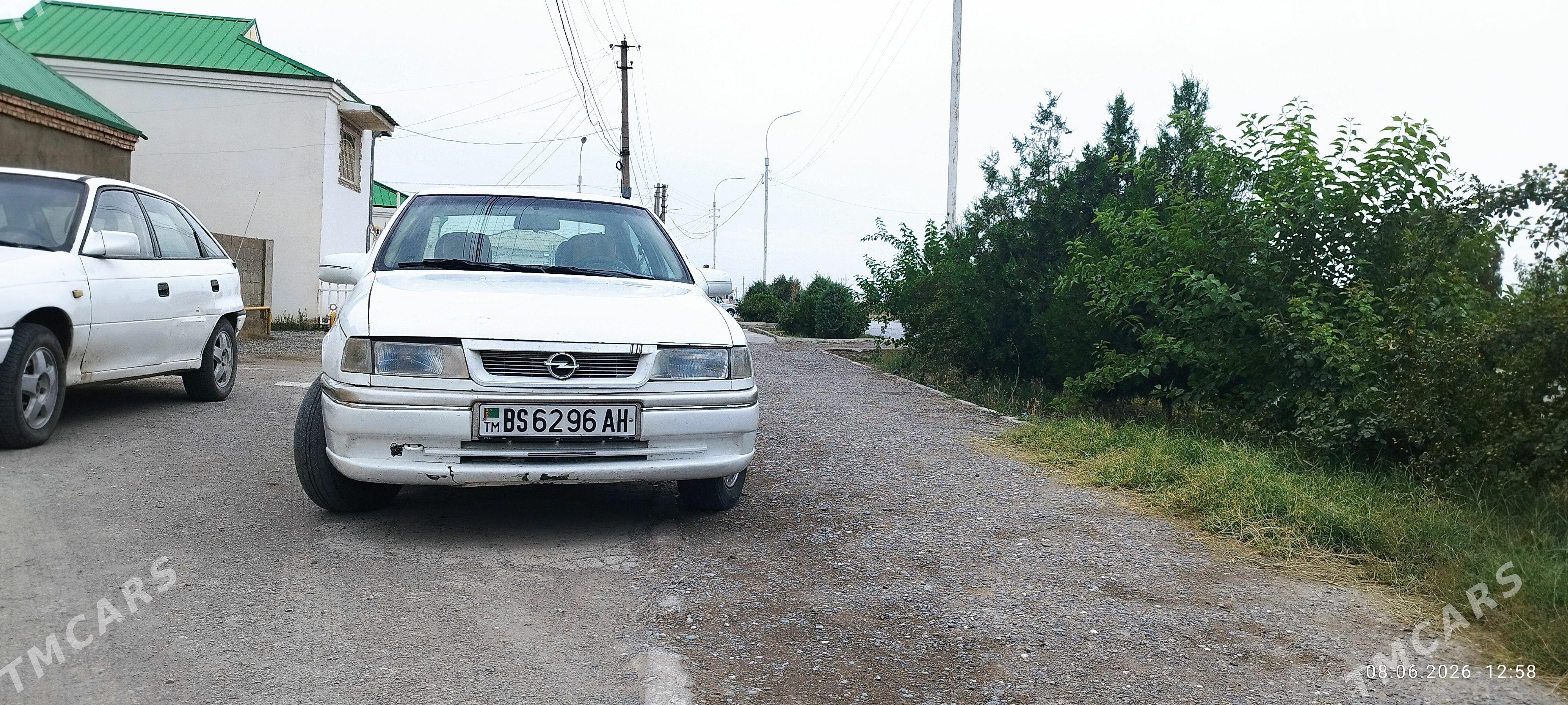 Opel Vectra 1992 - 50 000 TMT - Bäherden - img 1