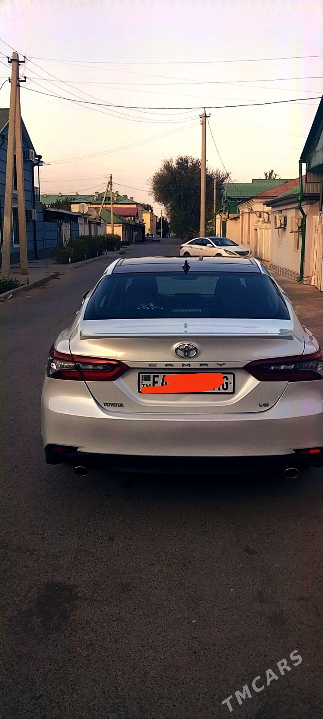 Toyota Camry 2021 - 370 000 TMT - Hitrowka - img 1