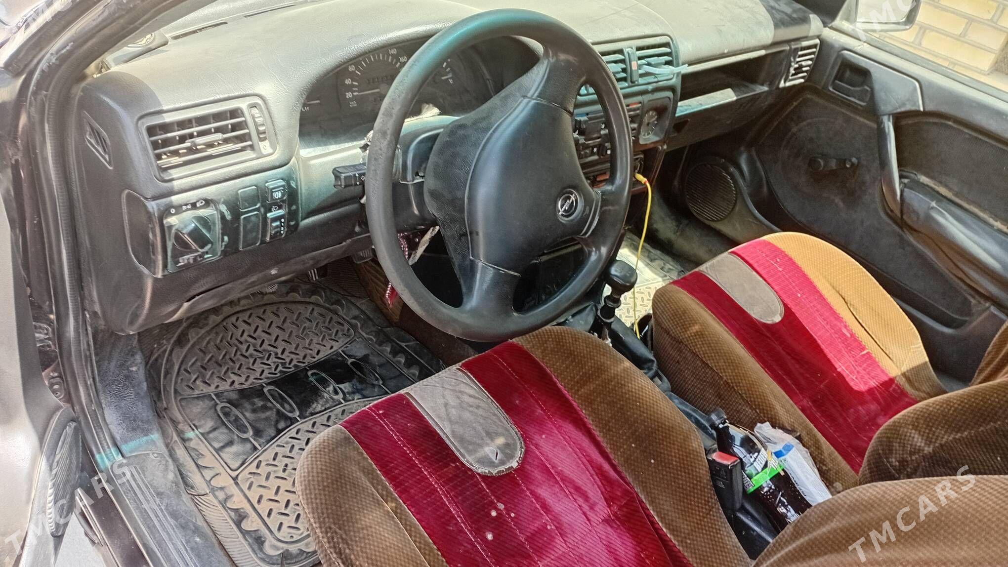 Opel Vectra 1991 - 32 000 TMT - Mary - img 1