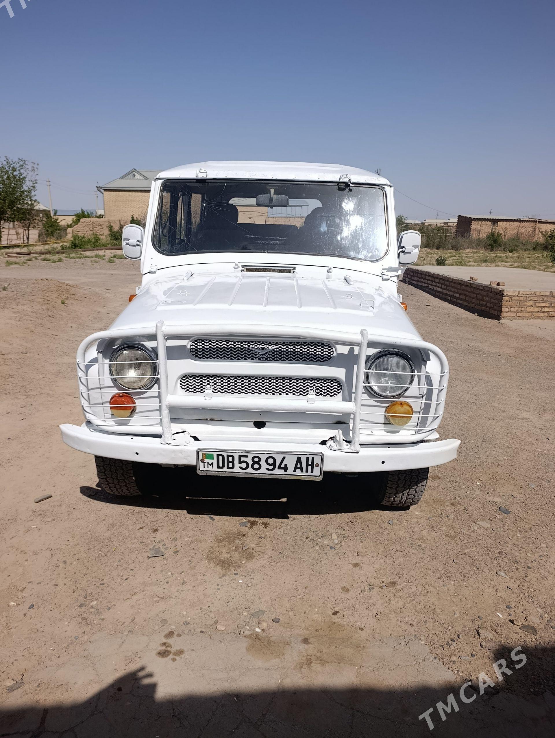 UAZ 469 2001 - 40 000 TMT - Серахс - img 1