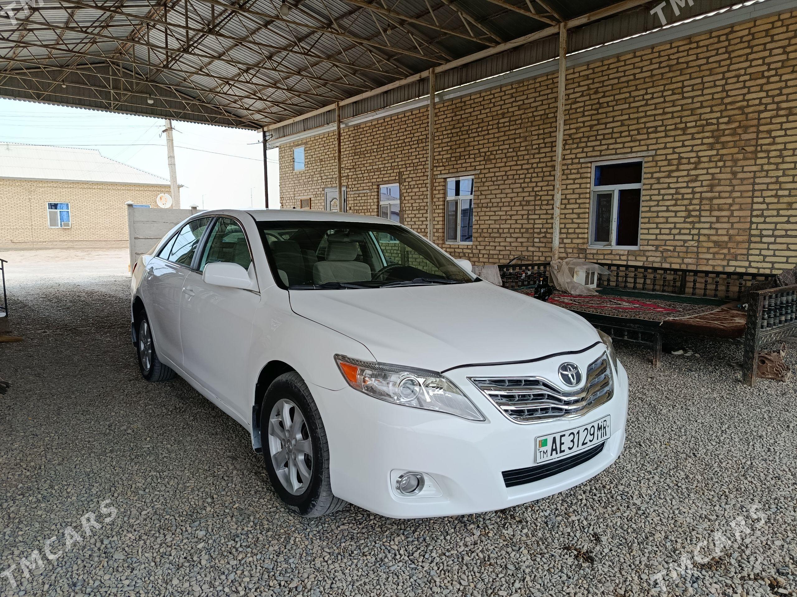 Toyota Camry 2010 - 172 000 TMT - Мургап - img 1