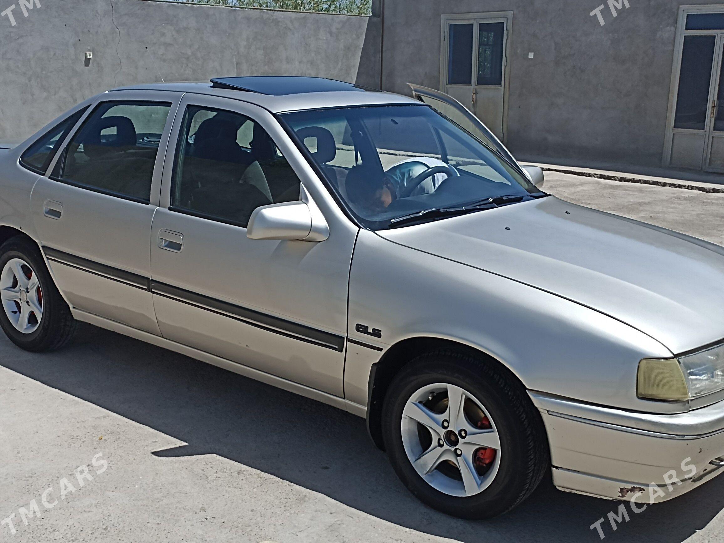 Opel Vectra 1992 - 44 000 TMT - Мургап - img 1