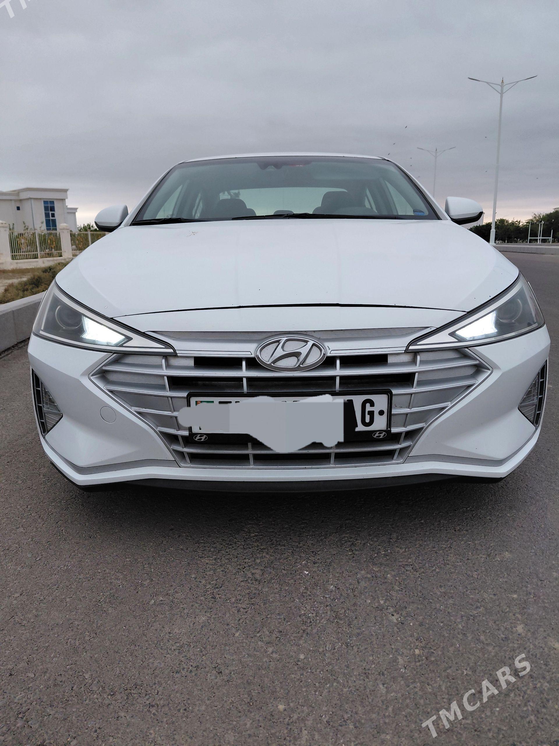 Hyundai Elantra 2019 - 220 000 TMT - Бузмеин - img 1