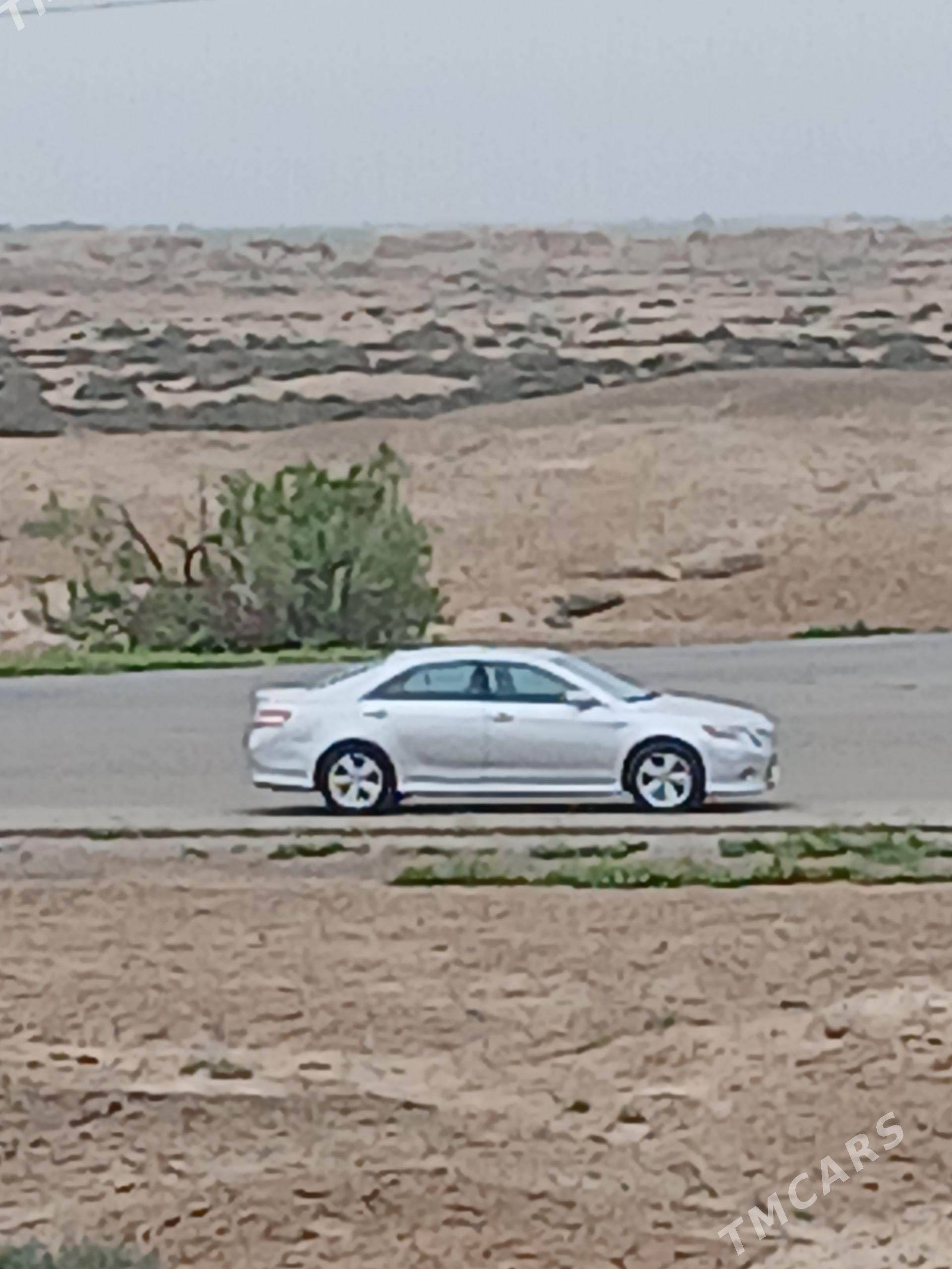 Toyota Camry 2007 - 170 000 TMT - Байрамали - img 1