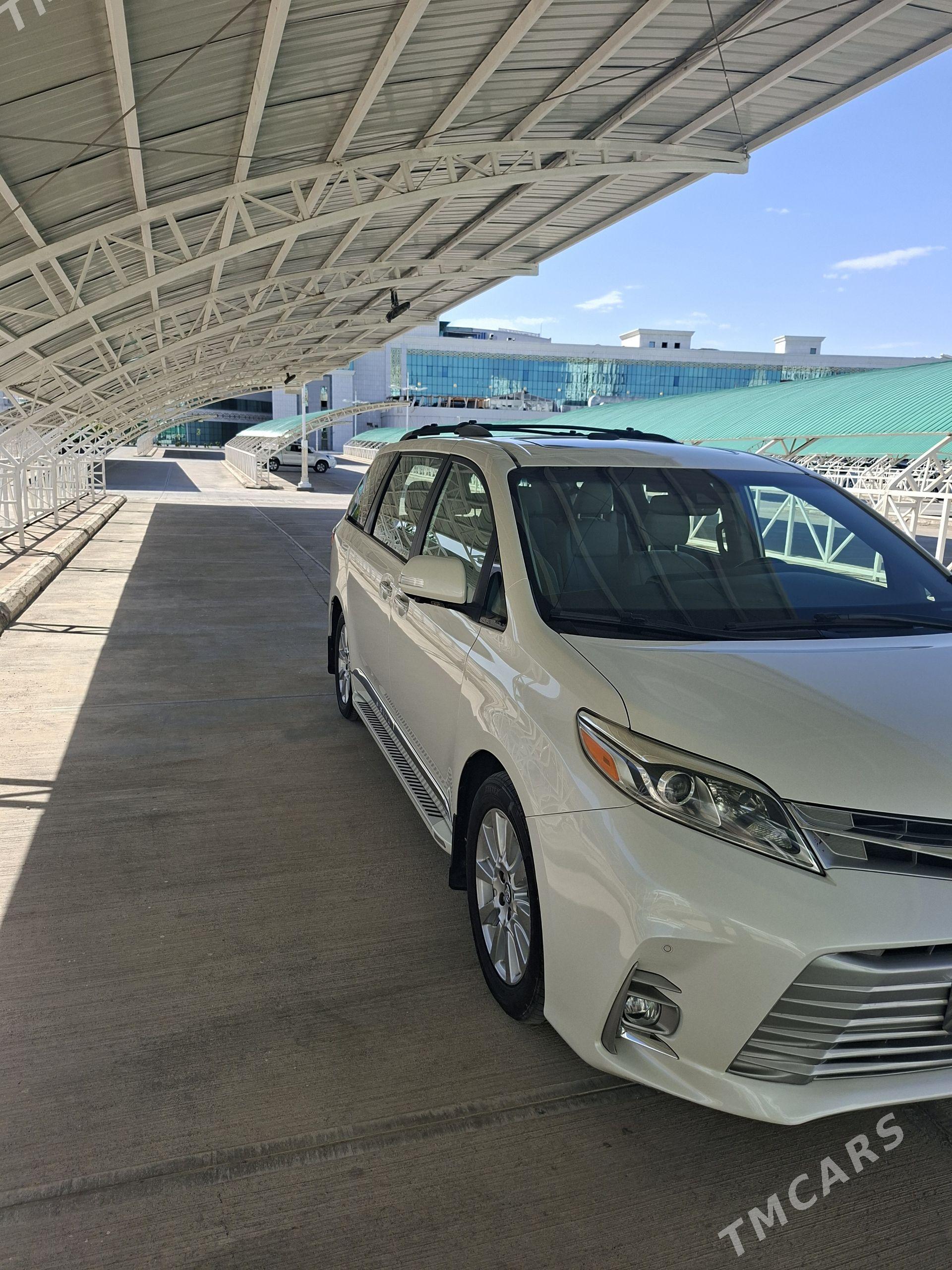 Toyota Sienna 2019 - 621 000 TMT - Aşgabat - img 1