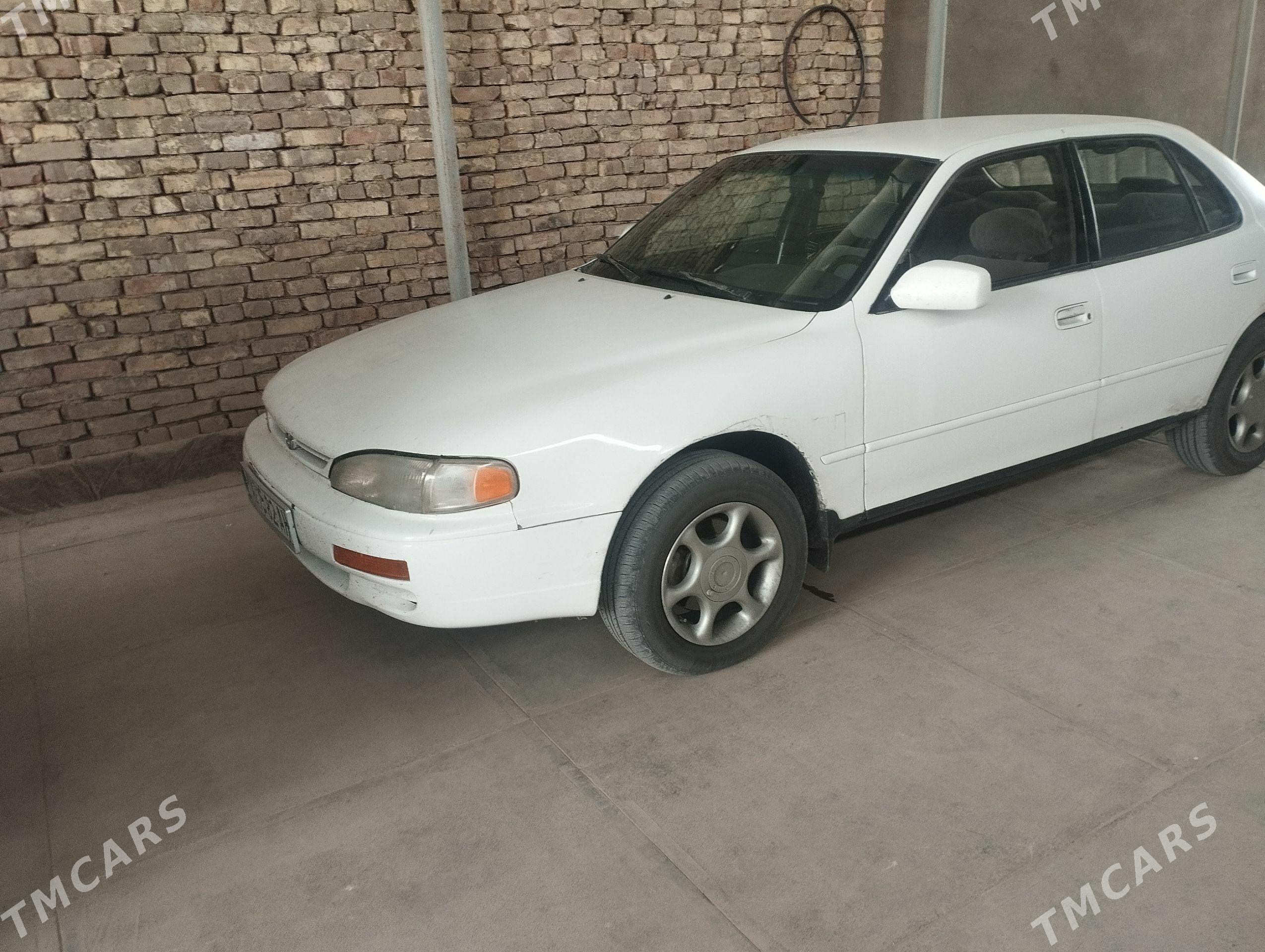 Toyota Camry 1995 - 110 000 TMT - Теджен - img 1