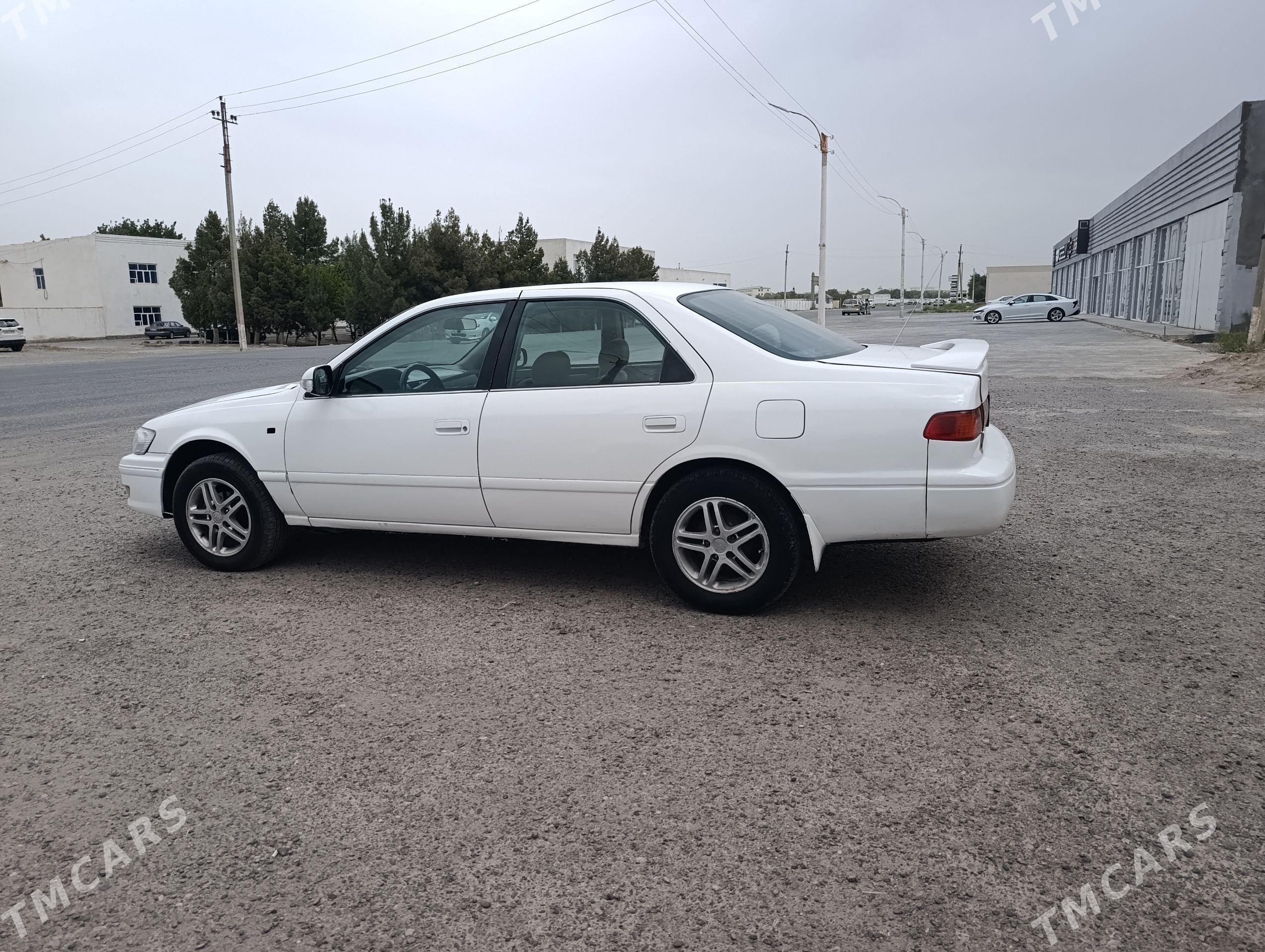 Toyota Camry 1999 - 129 000 TMT - Мары - img 1
