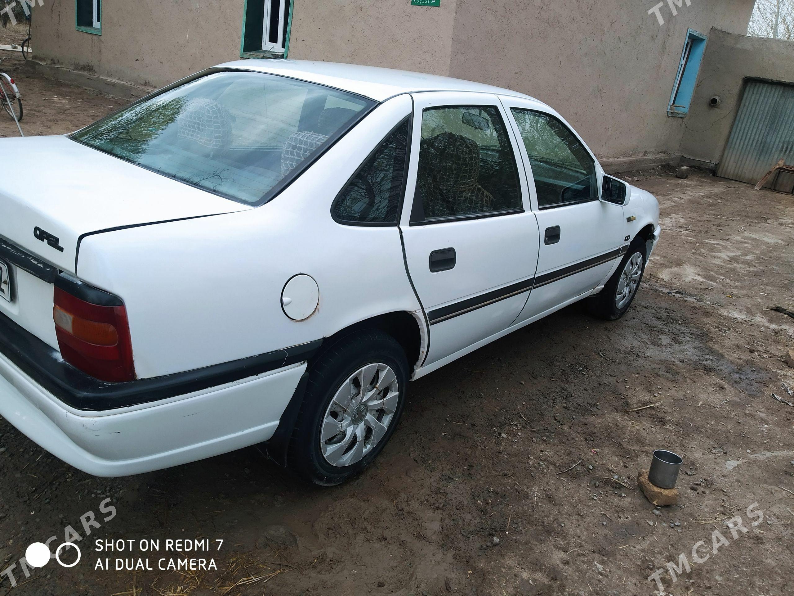 Opel Vectra 1993 - 40 000 TMT - етр. Туркменбаши - img 1