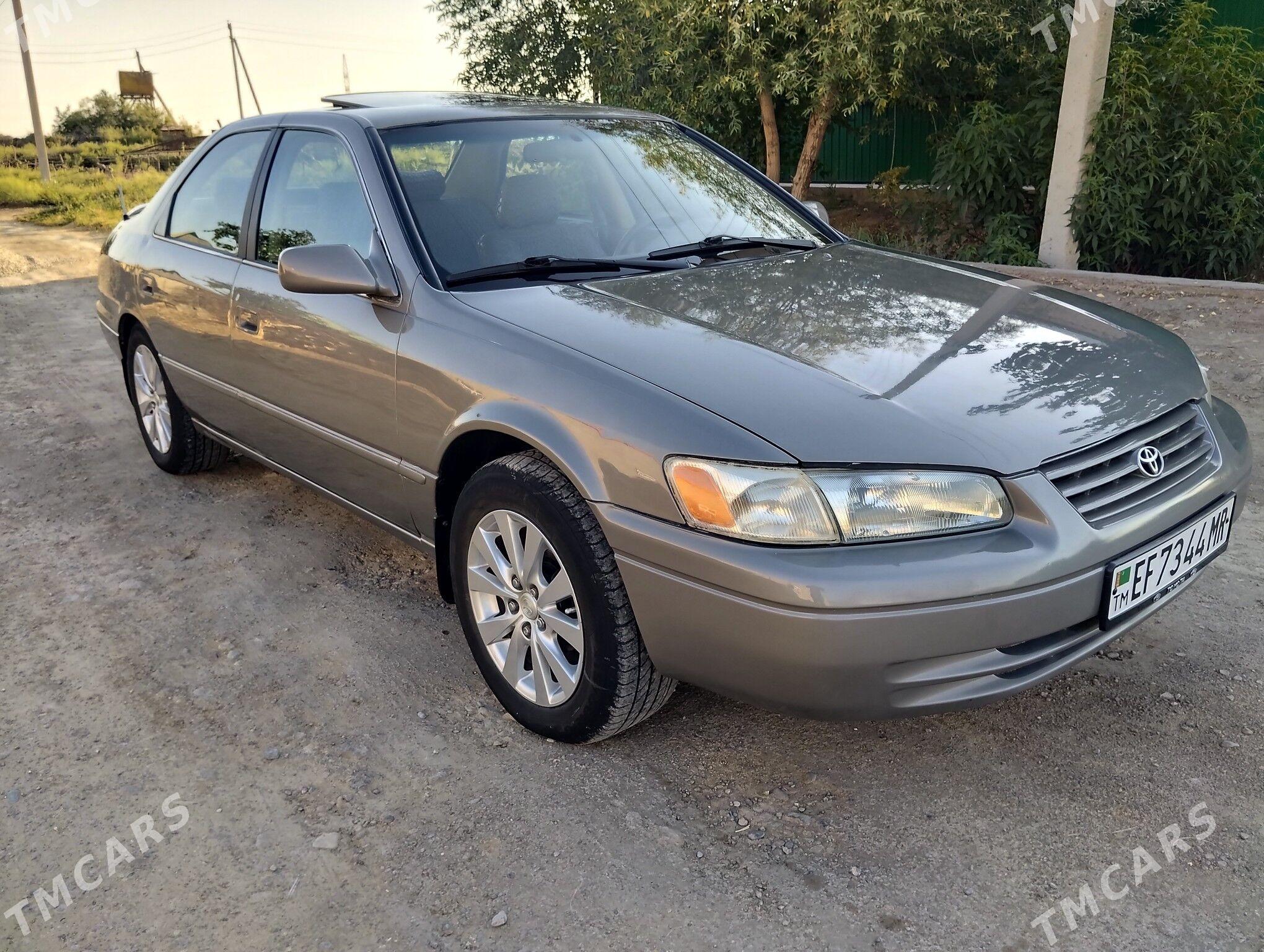 Toyota Camry 1998 - 150 000 TMT - Мары - img 1