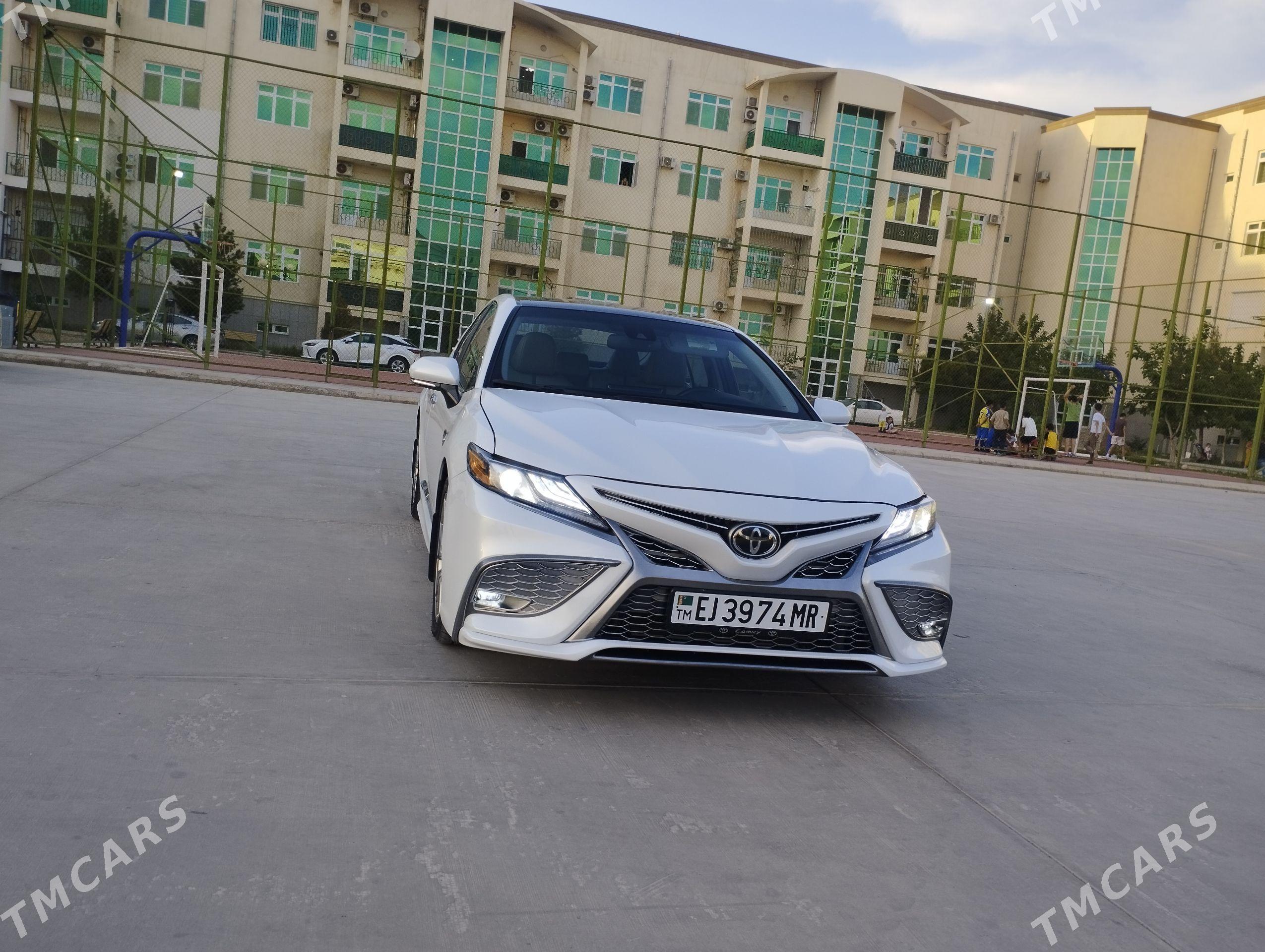 Toyota Camry 2022 - 325 000 TMT - Мары - img 1
