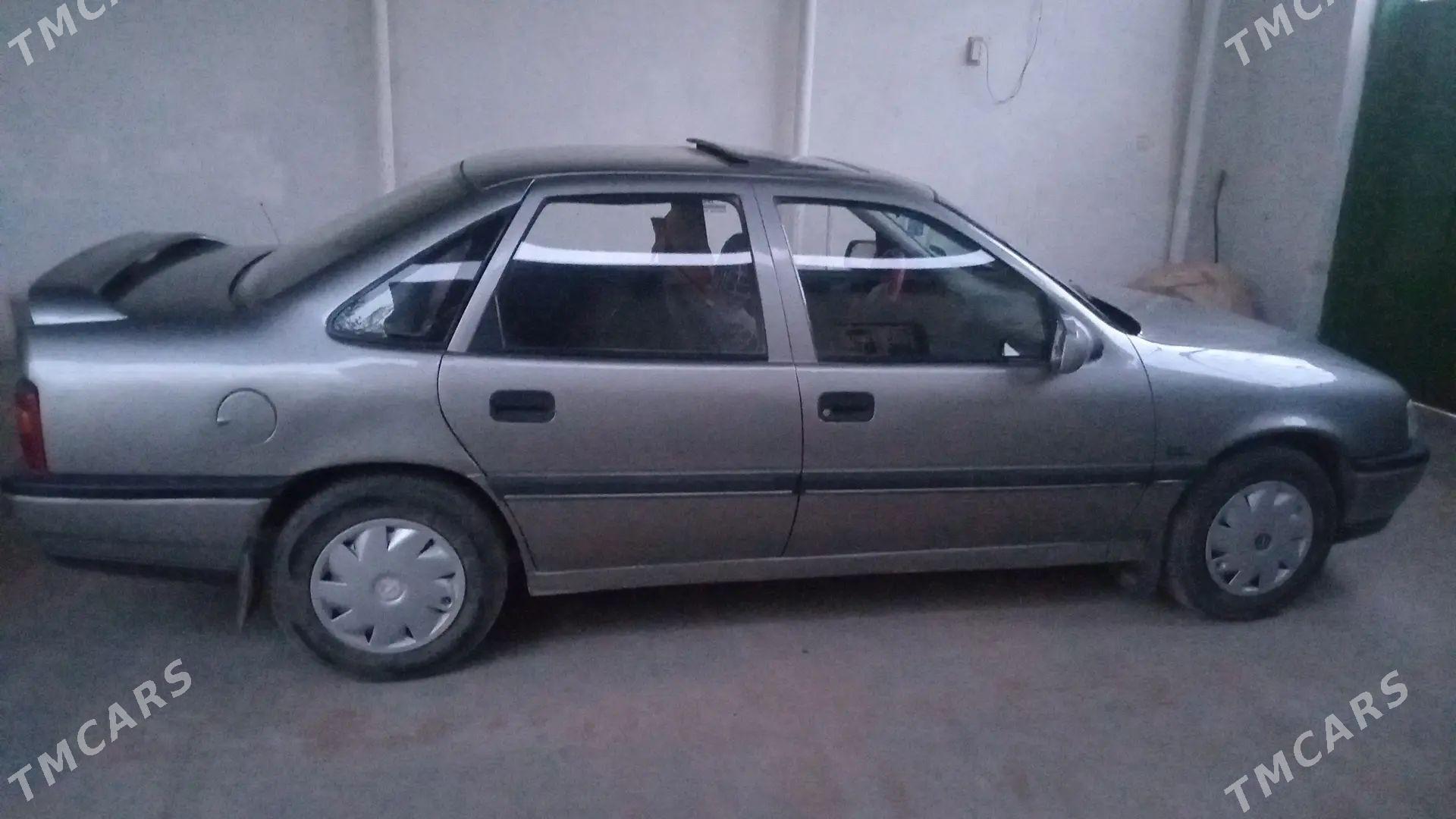 Opel Vectra 1991 - 45 000 TMT - Гурбансолтан Едже - img 1